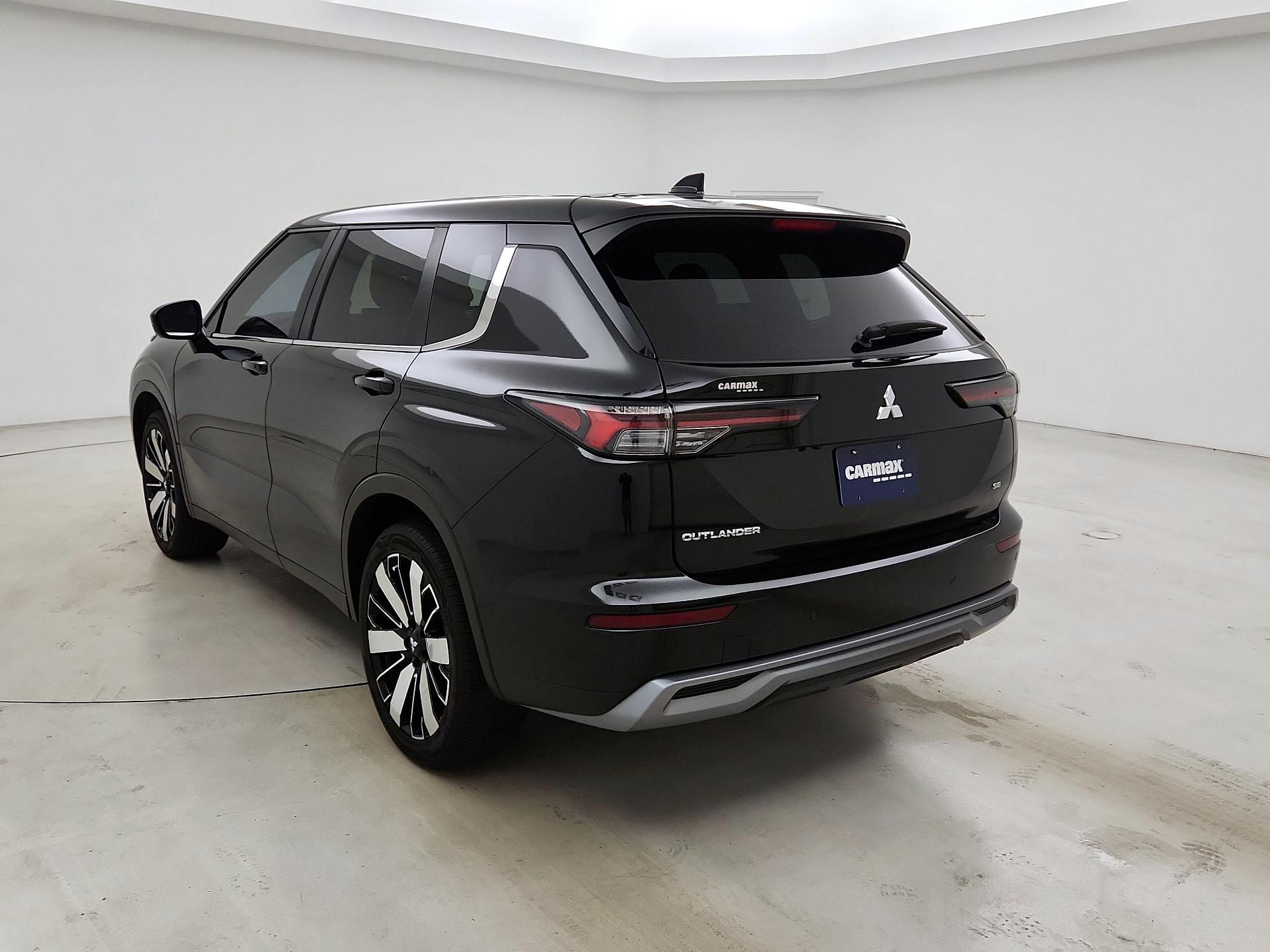Thumbnail: 2025 Mitsubishi Outlander - 7