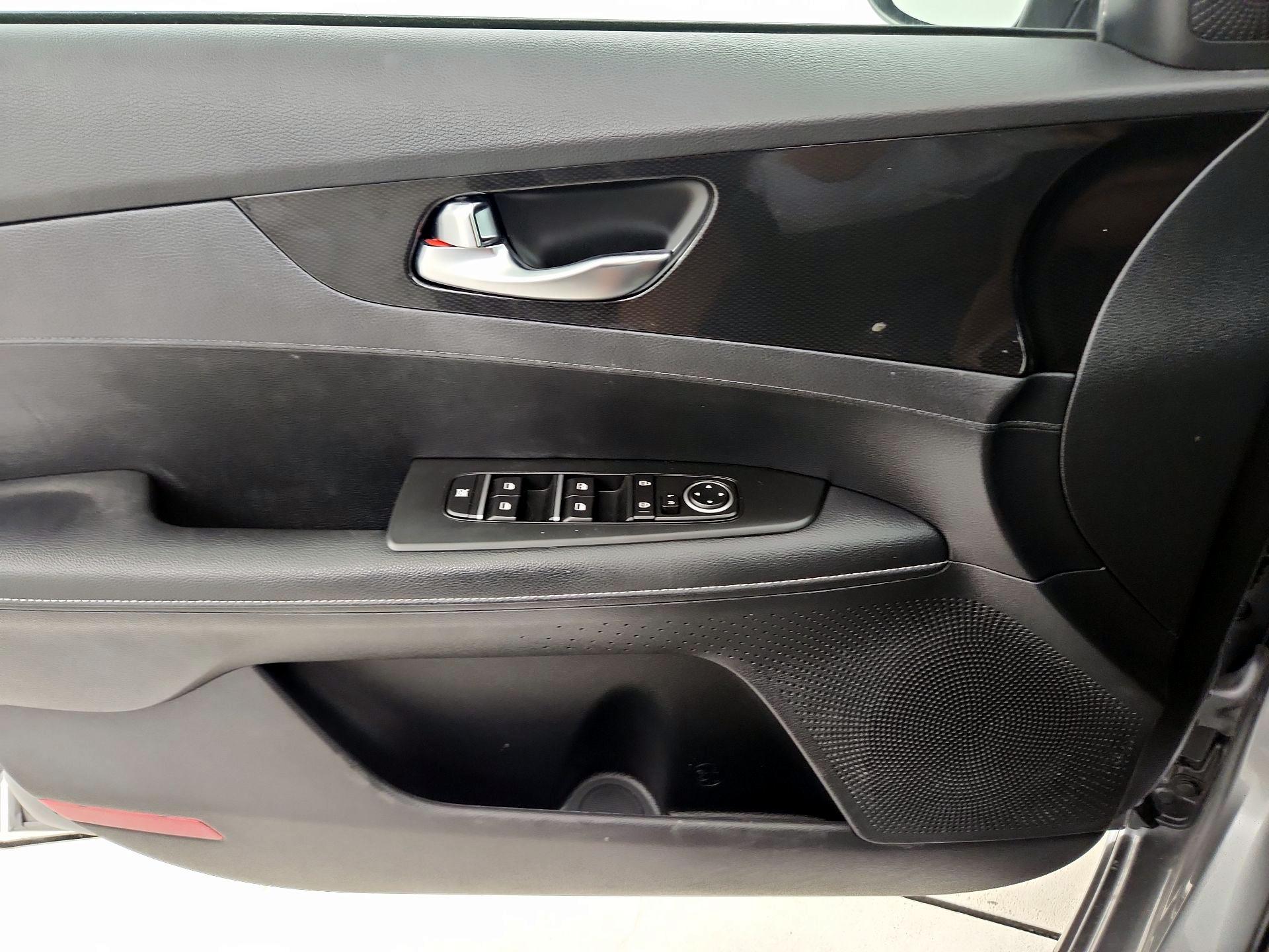 Thumbnail: 2024 Kia Forte - 10
