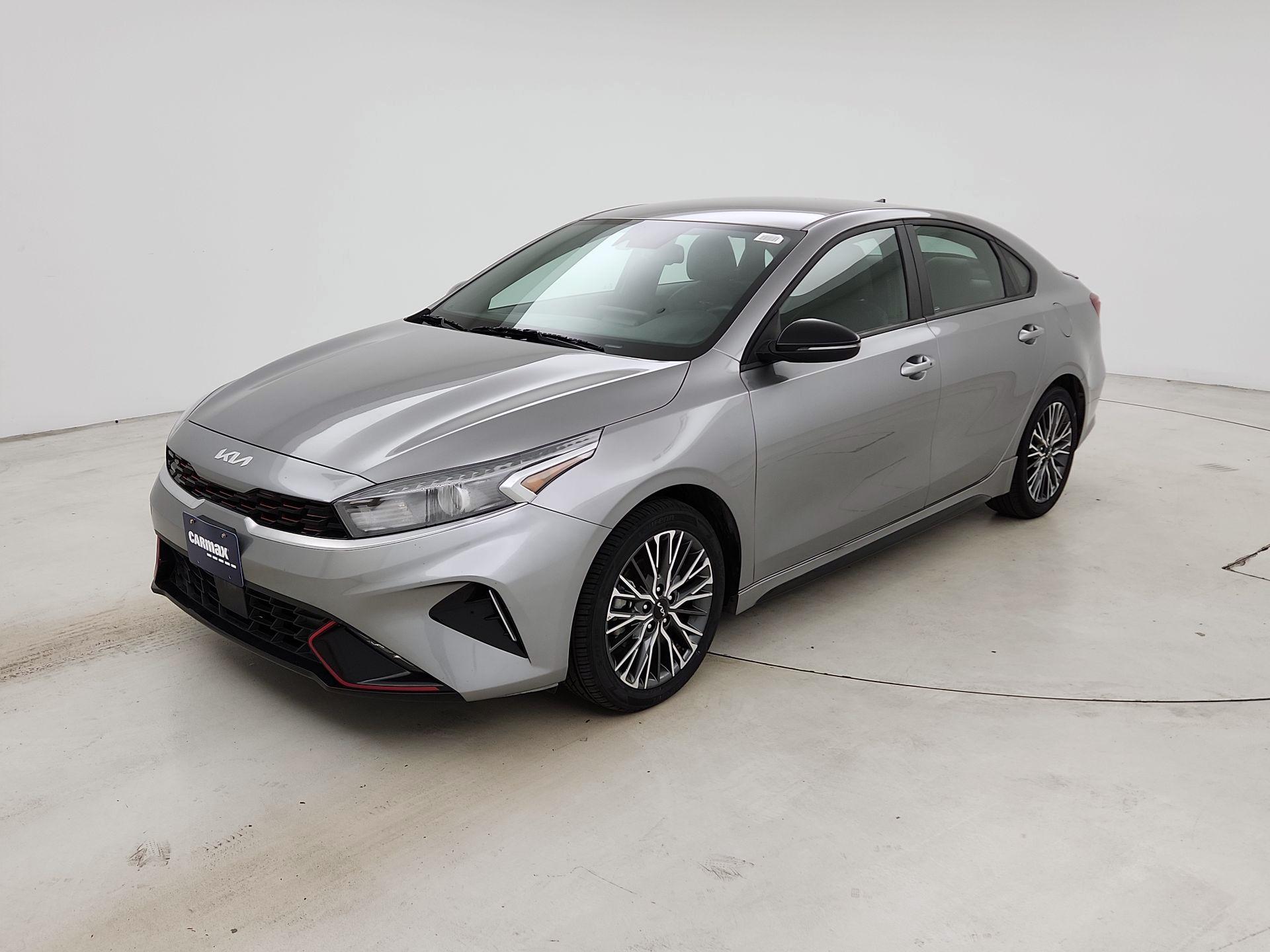 Thumbnail: 2024 Kia Forte - 3