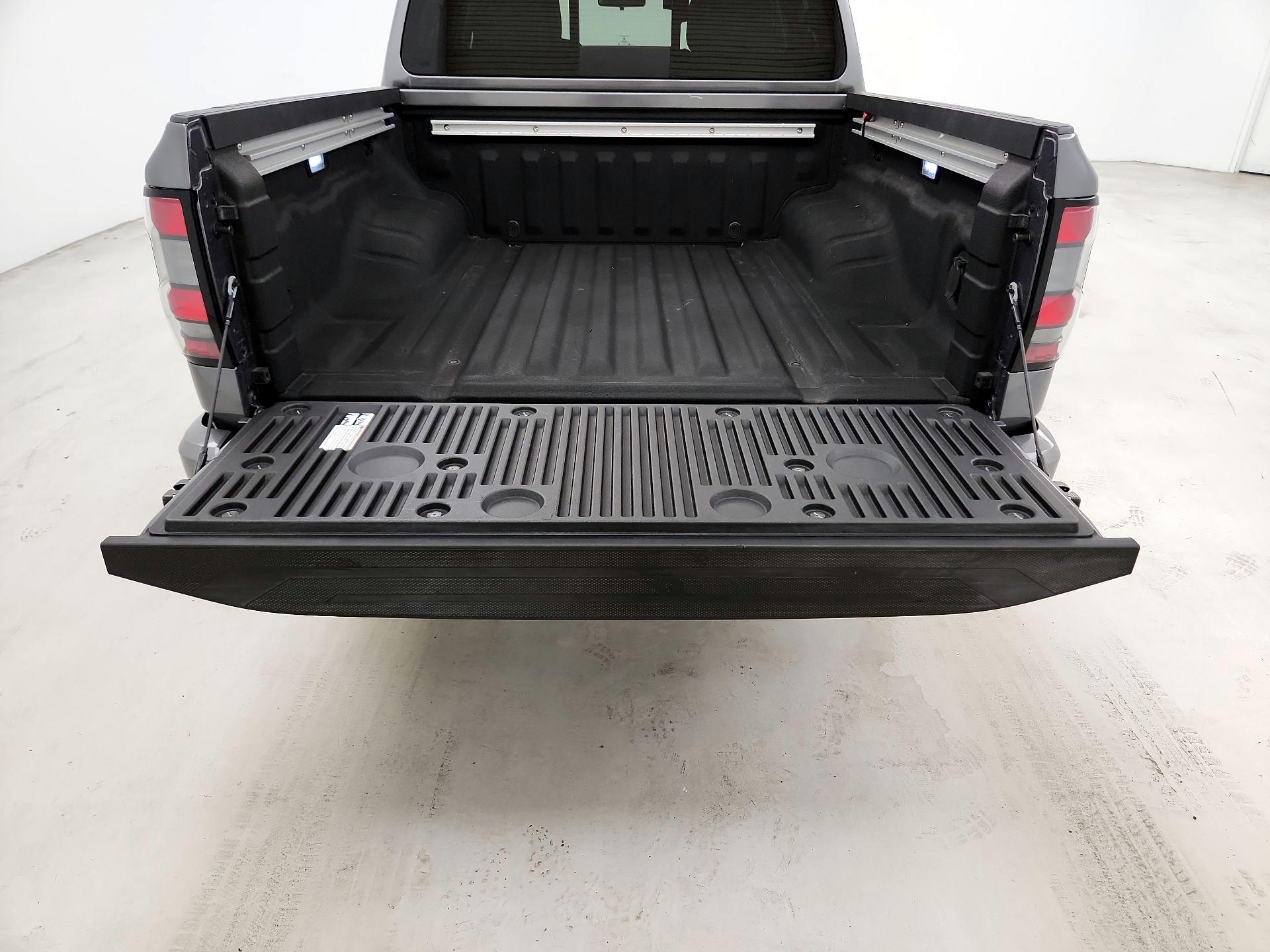 Thumbnail: 2024 Nissan Frontier - 18