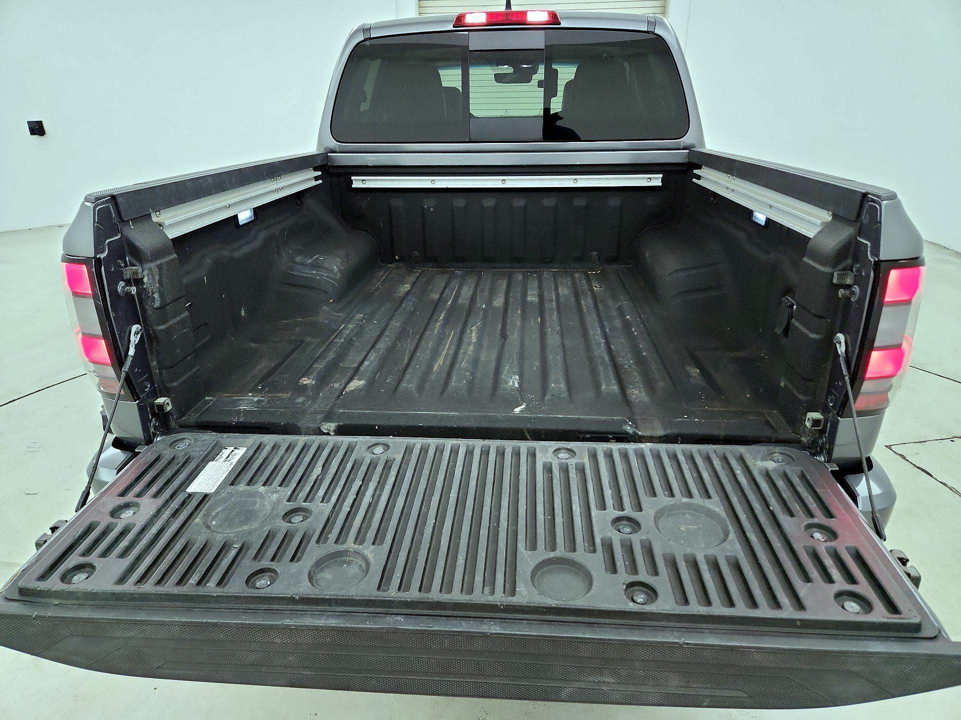 Thumbnail: 2023 Nissan Frontier - 19
