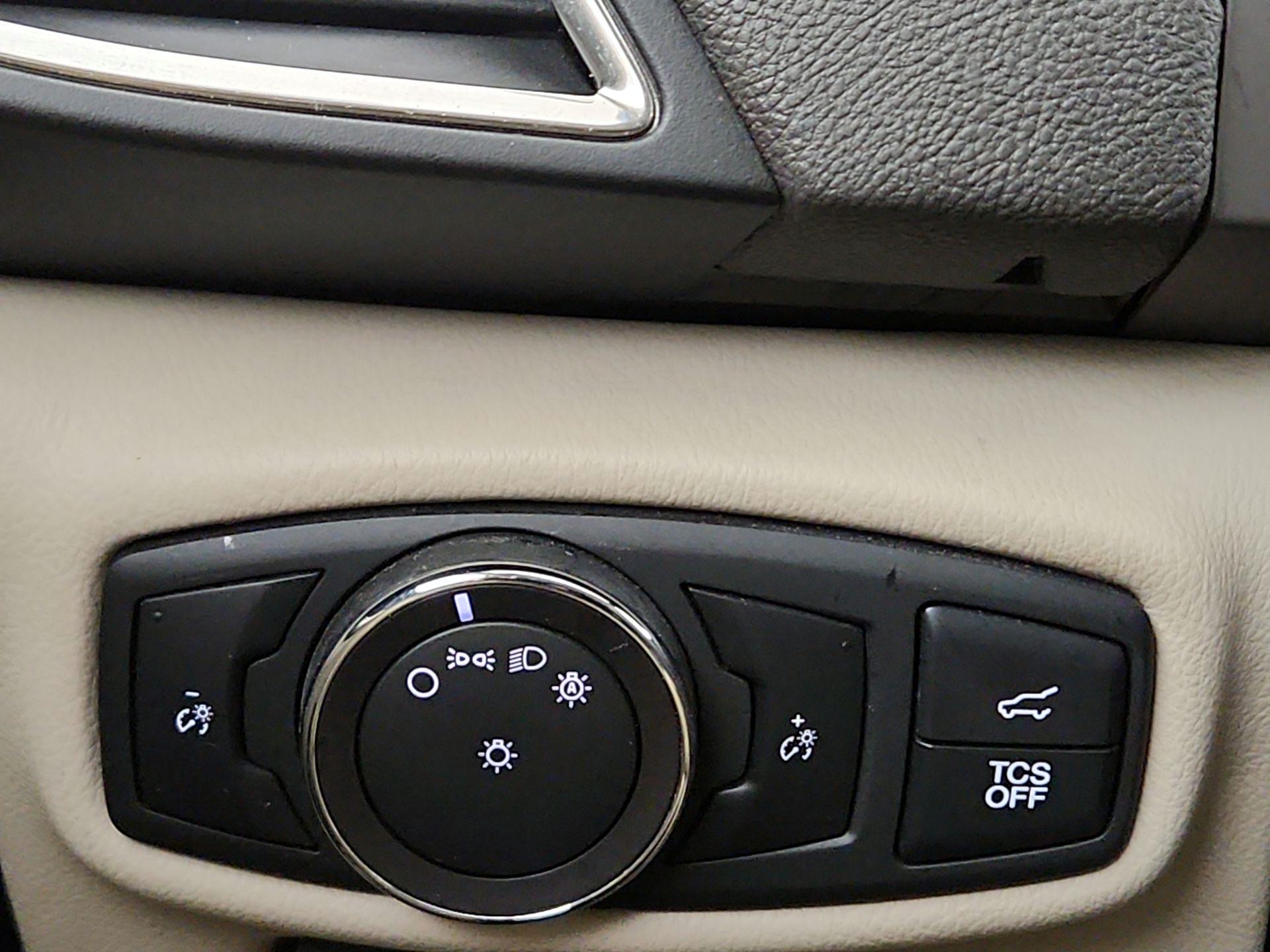 Thumbnail: 2020 Lincoln Nautilus - 11