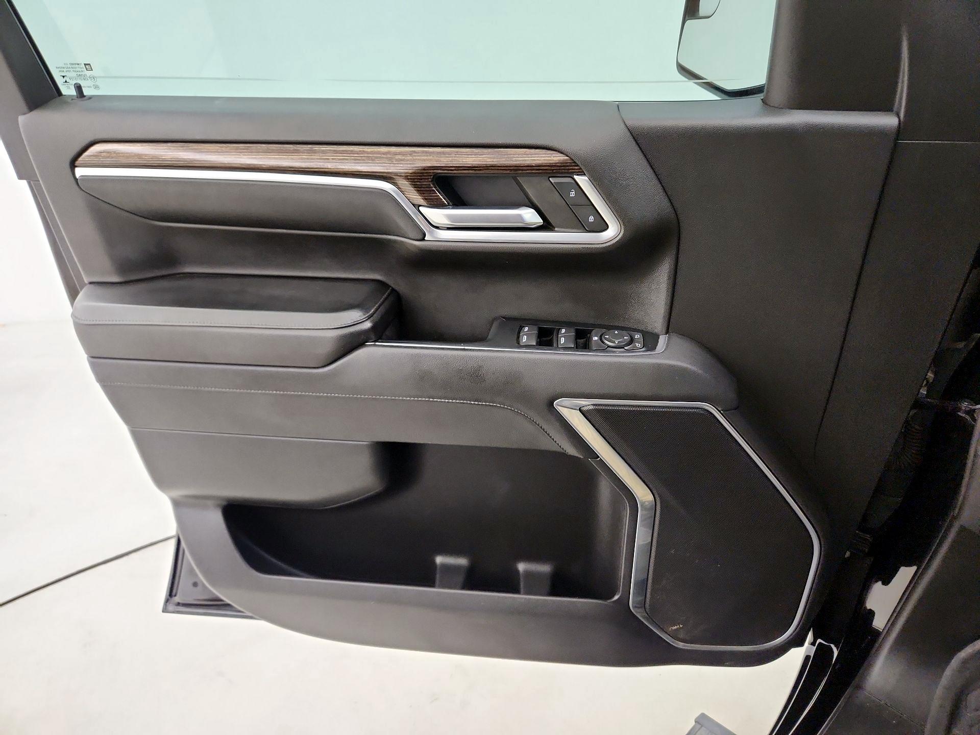 Thumbnail: 2023 GMC Sierra 1500 - 12