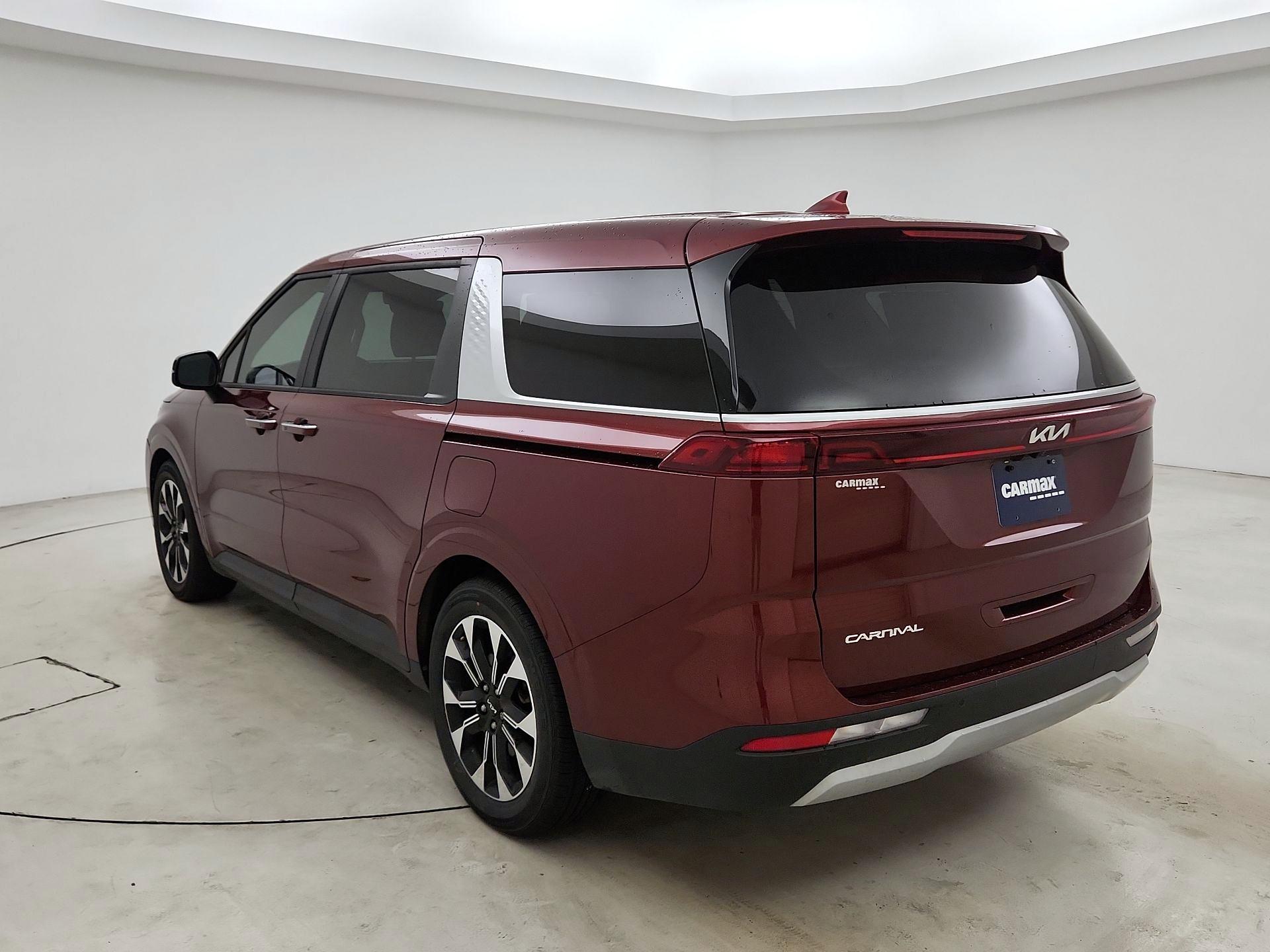 Thumbnail: 2023 Kia Carnival - 7
