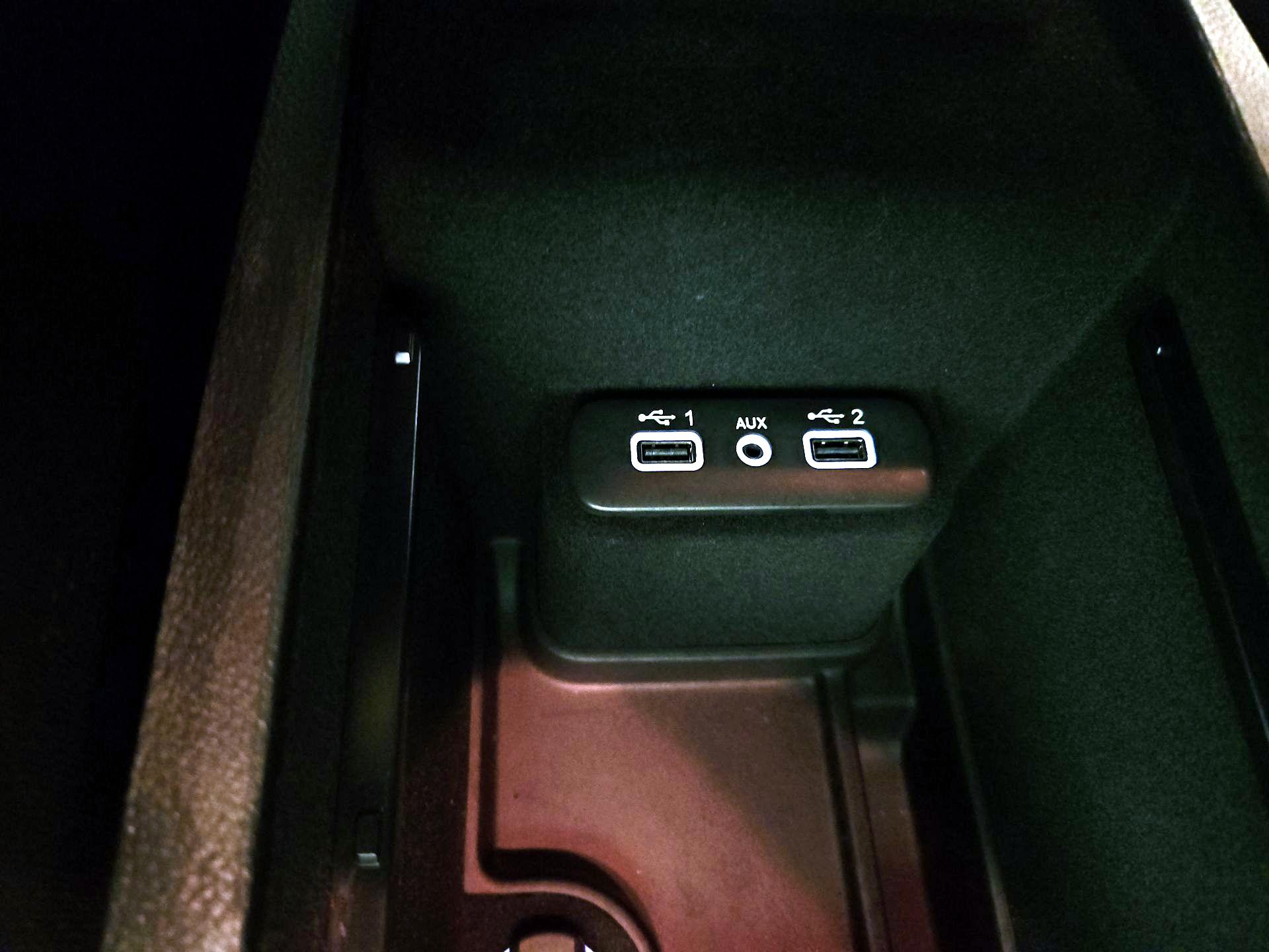 Thumbnail: 2022 Dodge Charger - 18