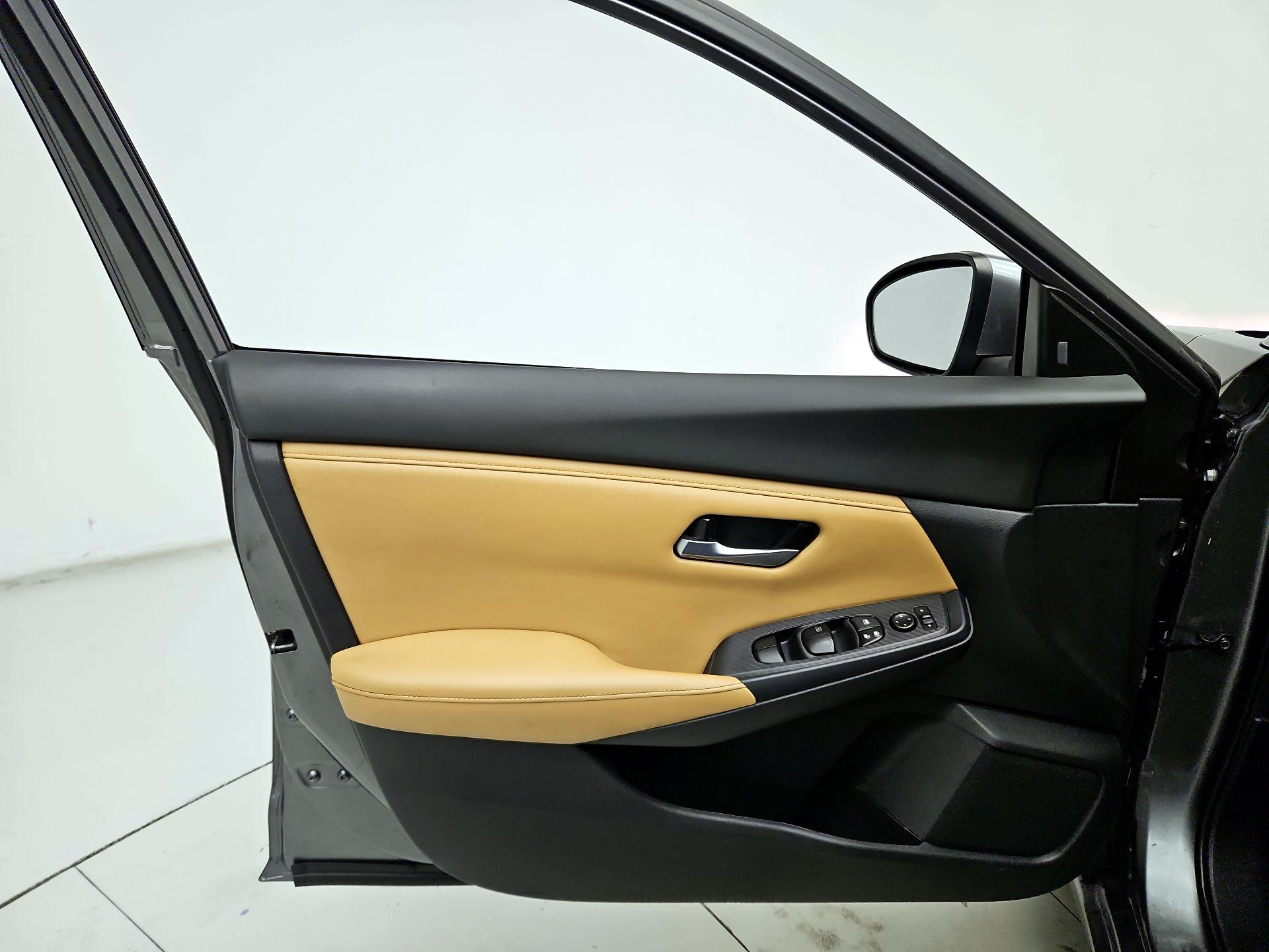 Thumbnail: 2023 Nissan Sentra - 12