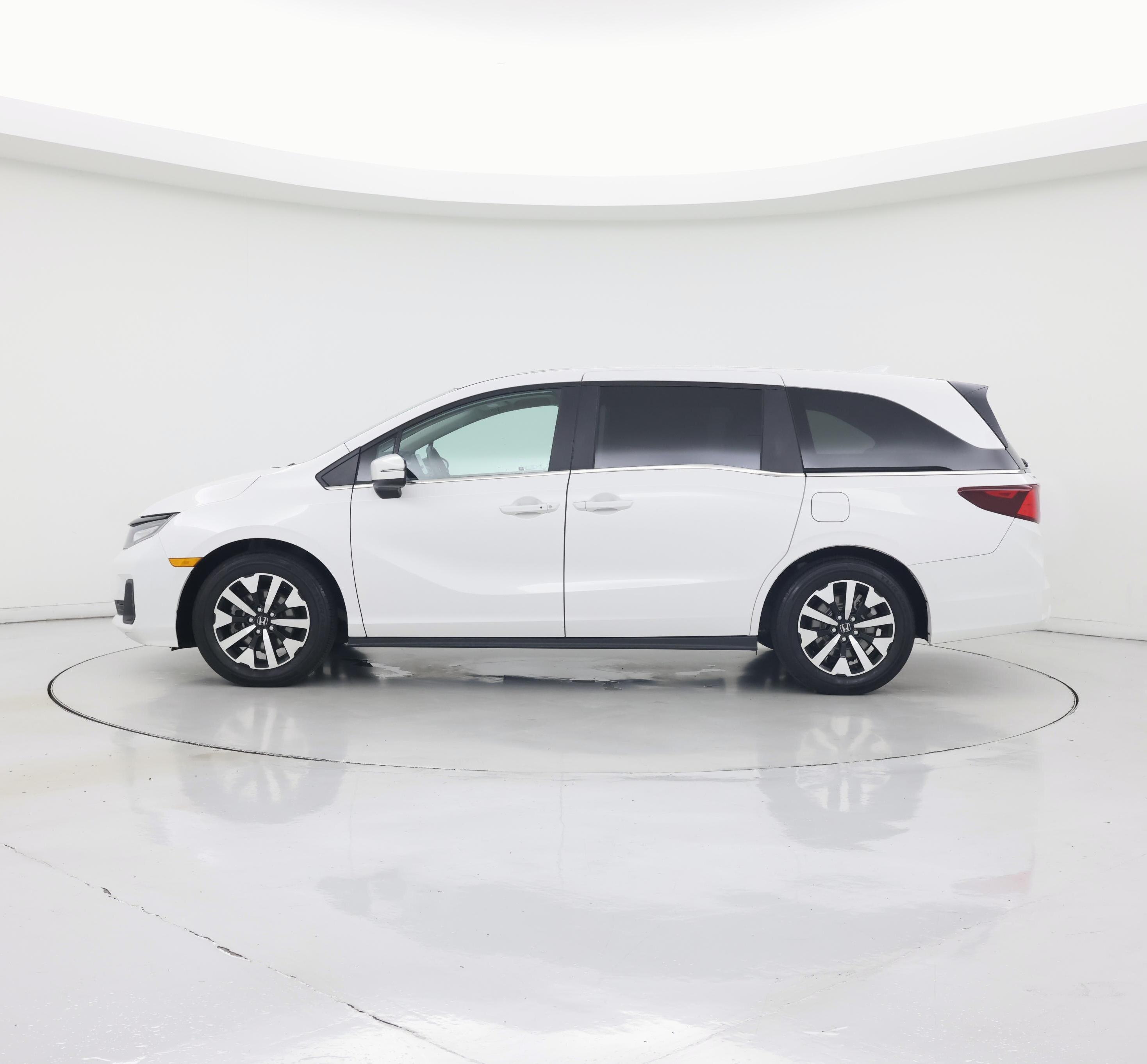 Thumbnail: 2025 Honda Odyssey - 3