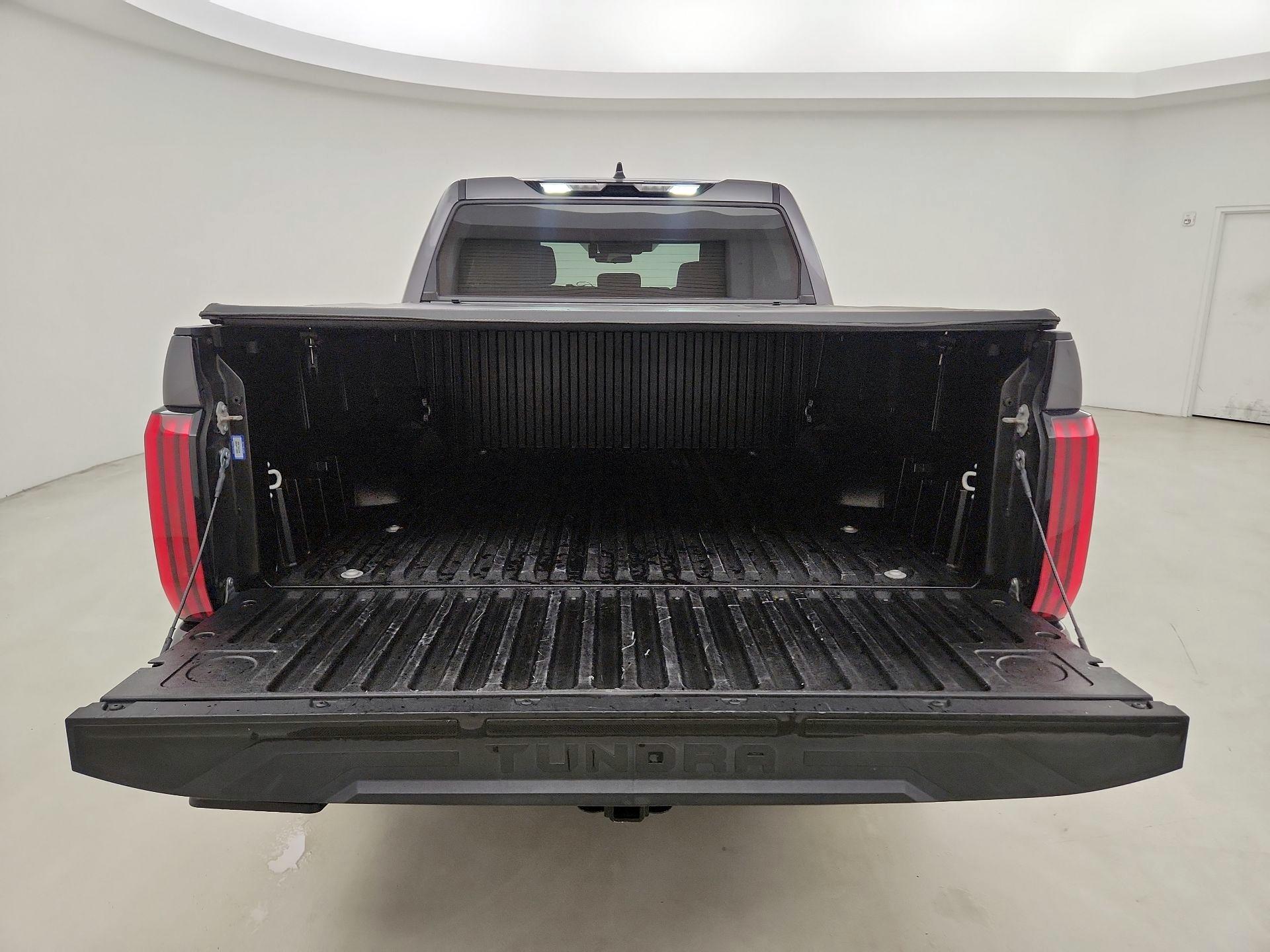 Thumbnail: 2023 Toyota Tundra - 18