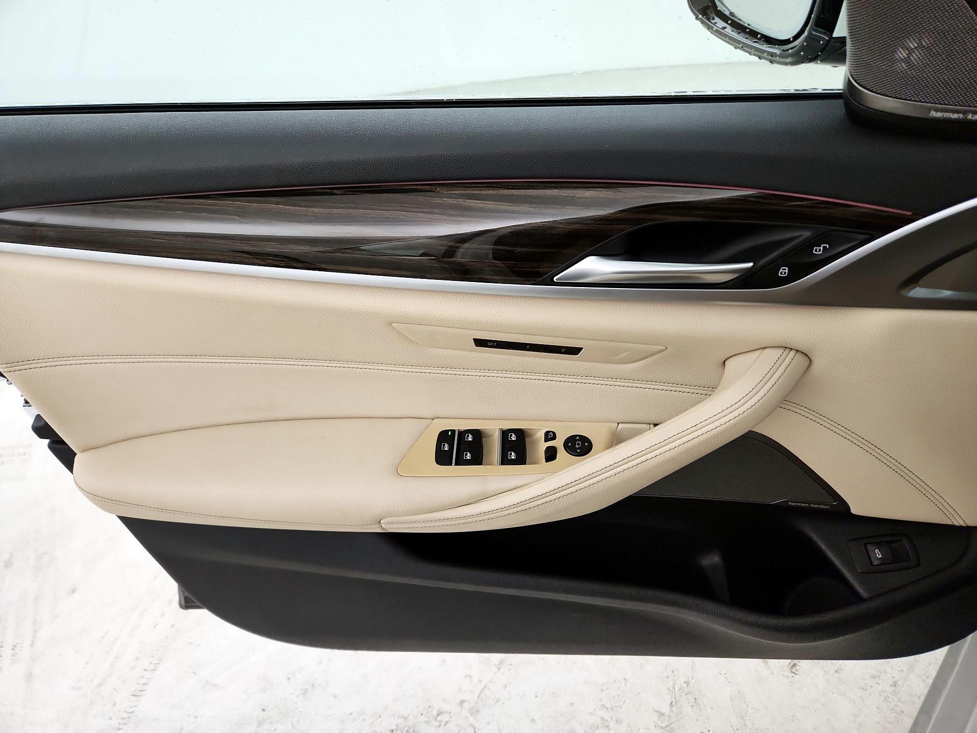 Thumbnail: 2020 BMW 5 Series - 10