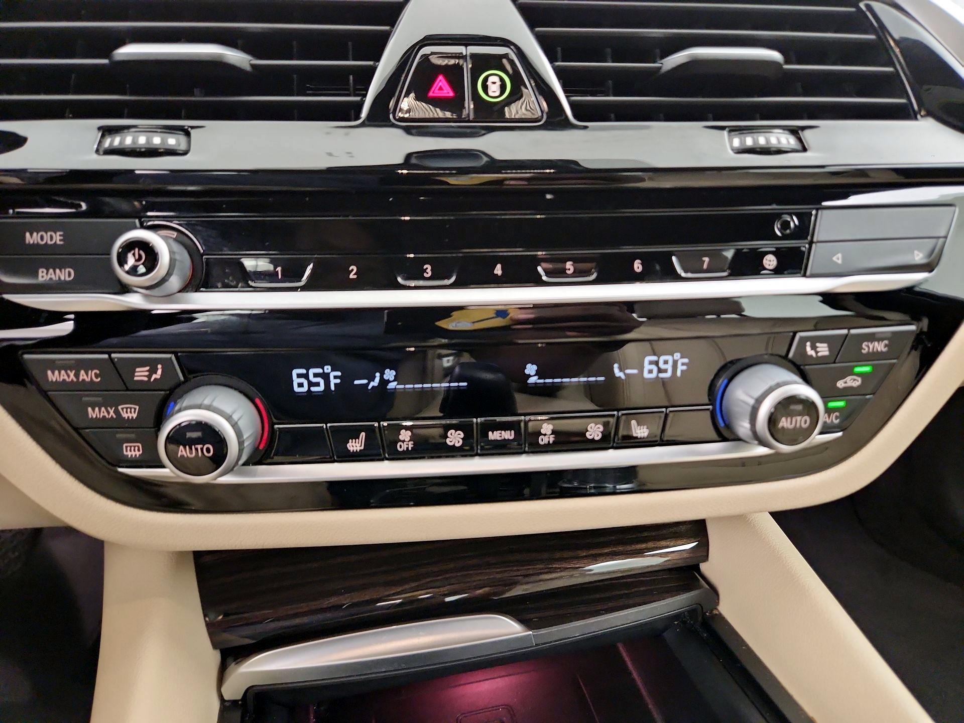 Thumbnail: 2020 BMW 5 Series - 15