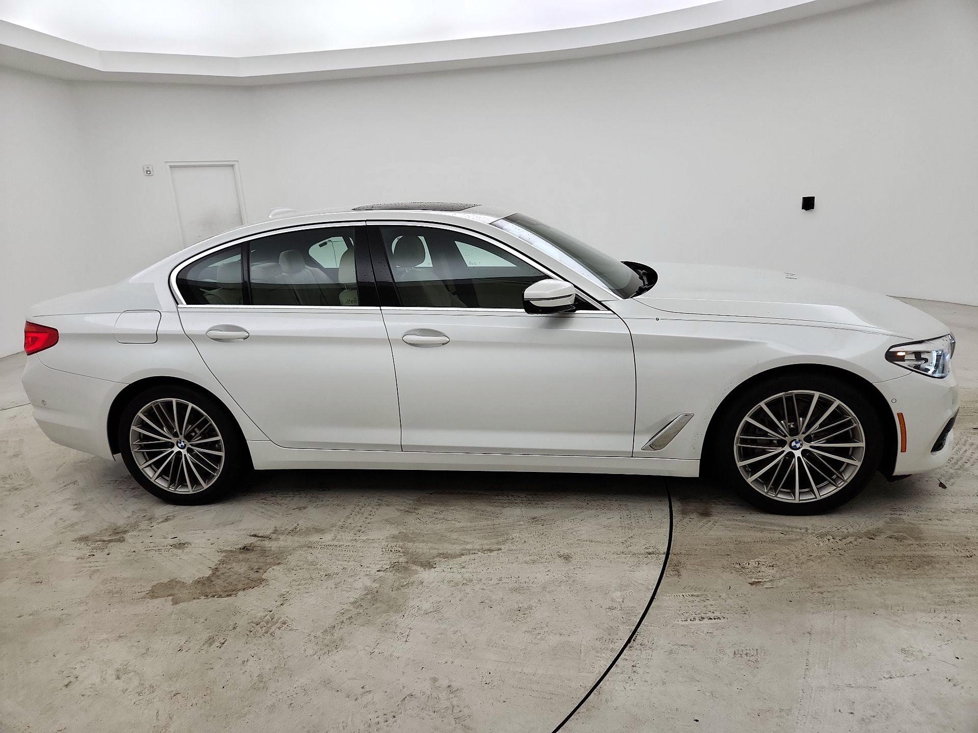 Thumbnail: 2020 BMW 5 Series - 4
