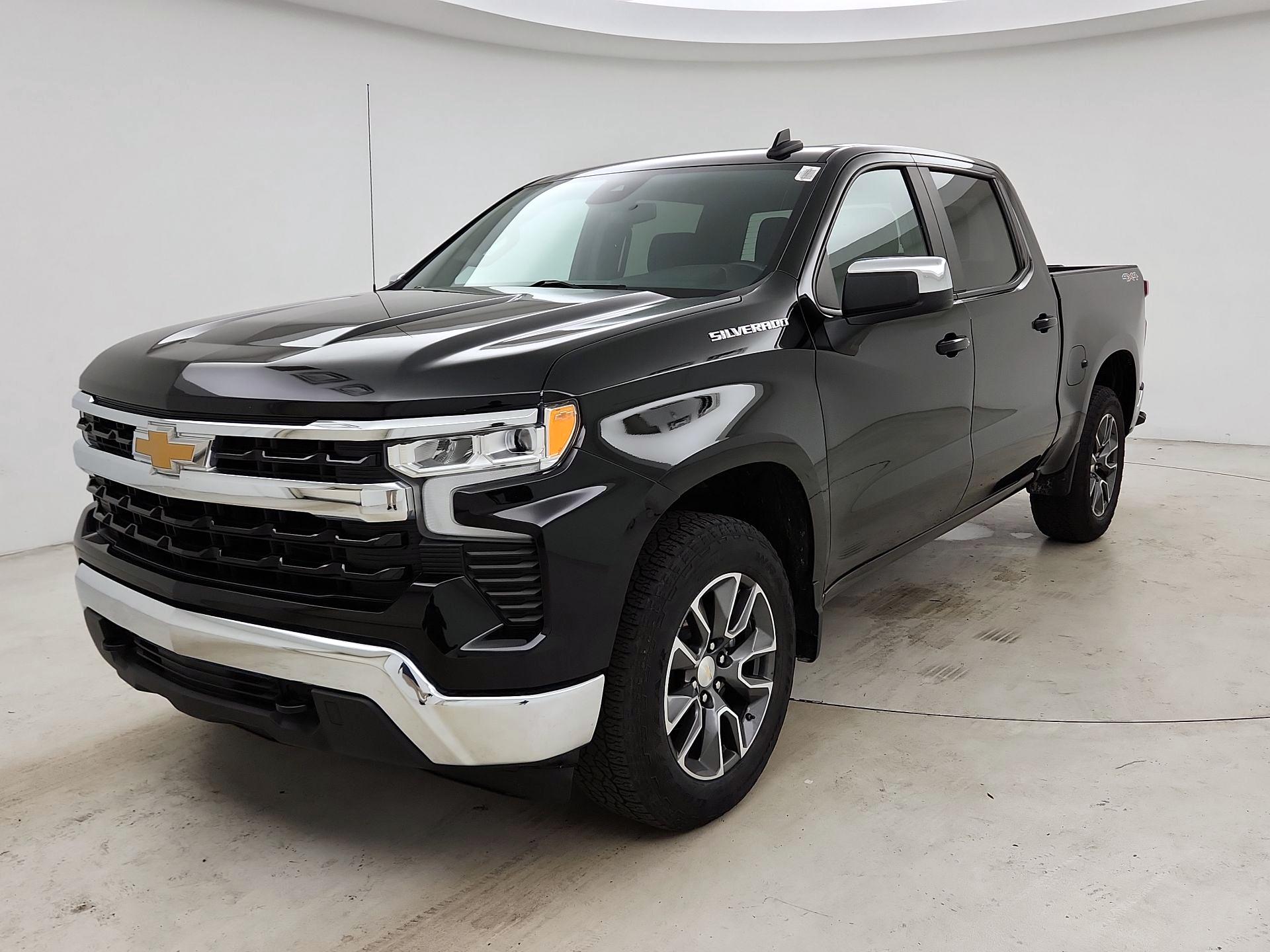 Thumbnail: 2023 Chevrolet Silverado 1500 - 3