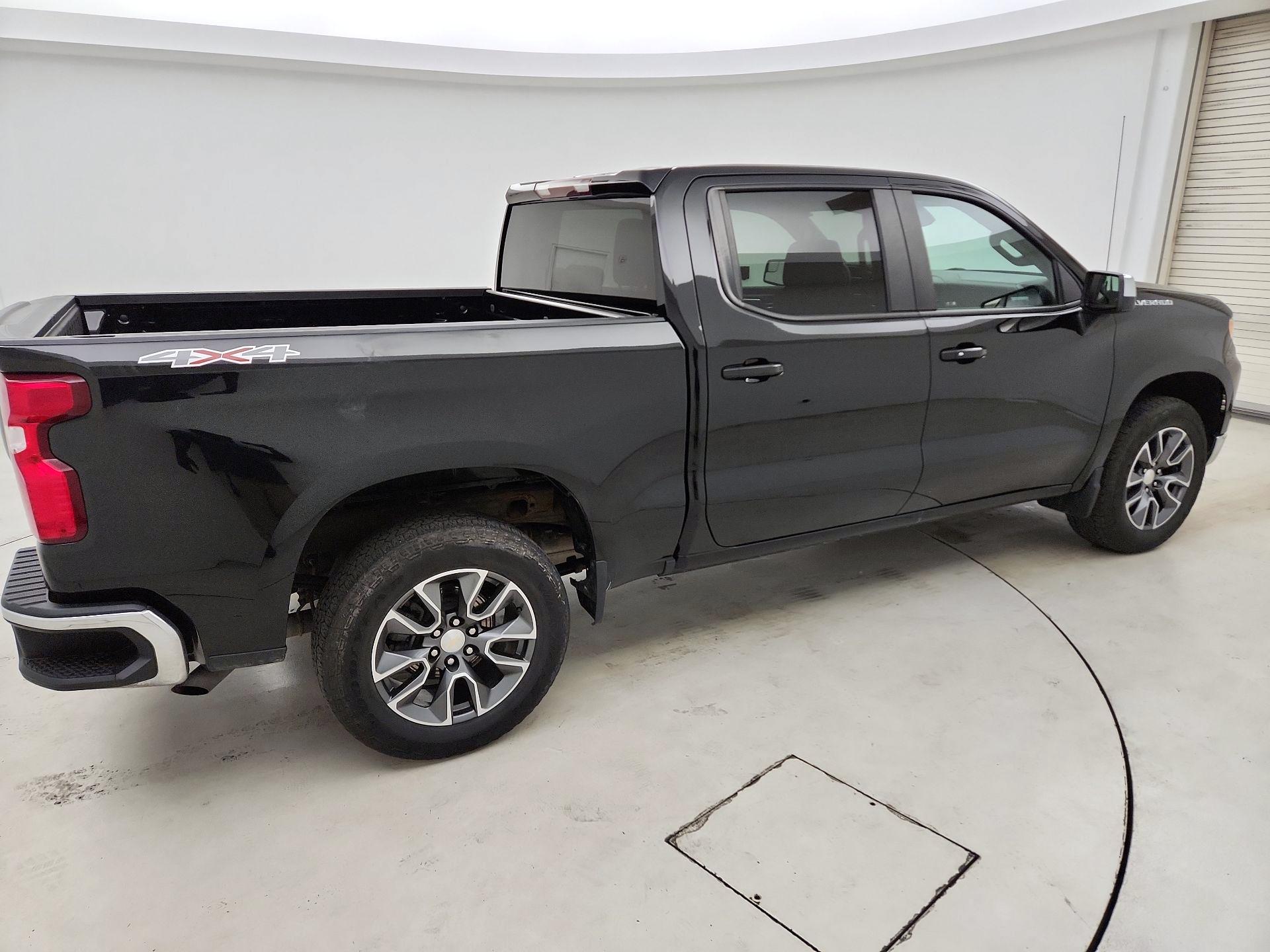 Thumbnail: 2023 Chevrolet Silverado 1500 - 4