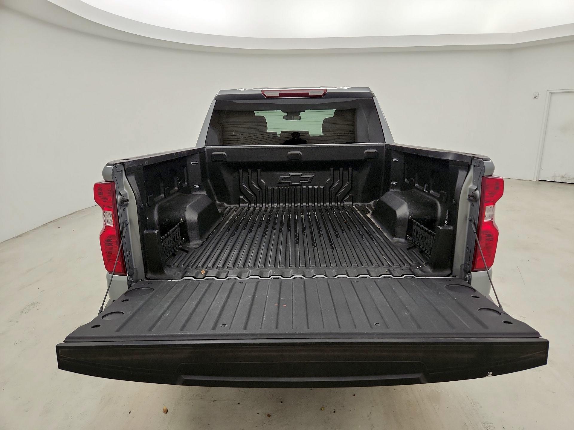 Thumbnail: 2023 Chevrolet Silverado 1500 - 18