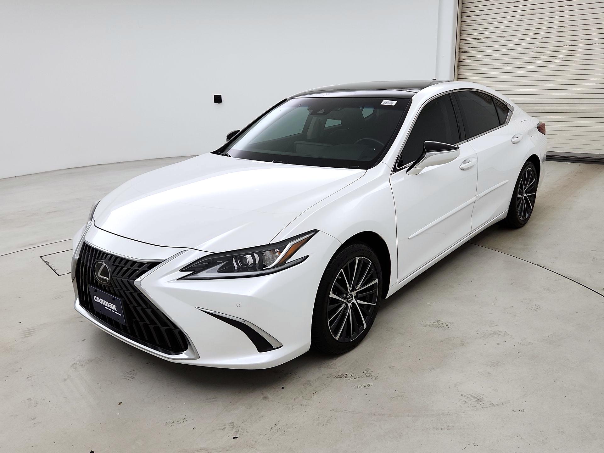 Thumbnail: 2023 Lexus ES - 3