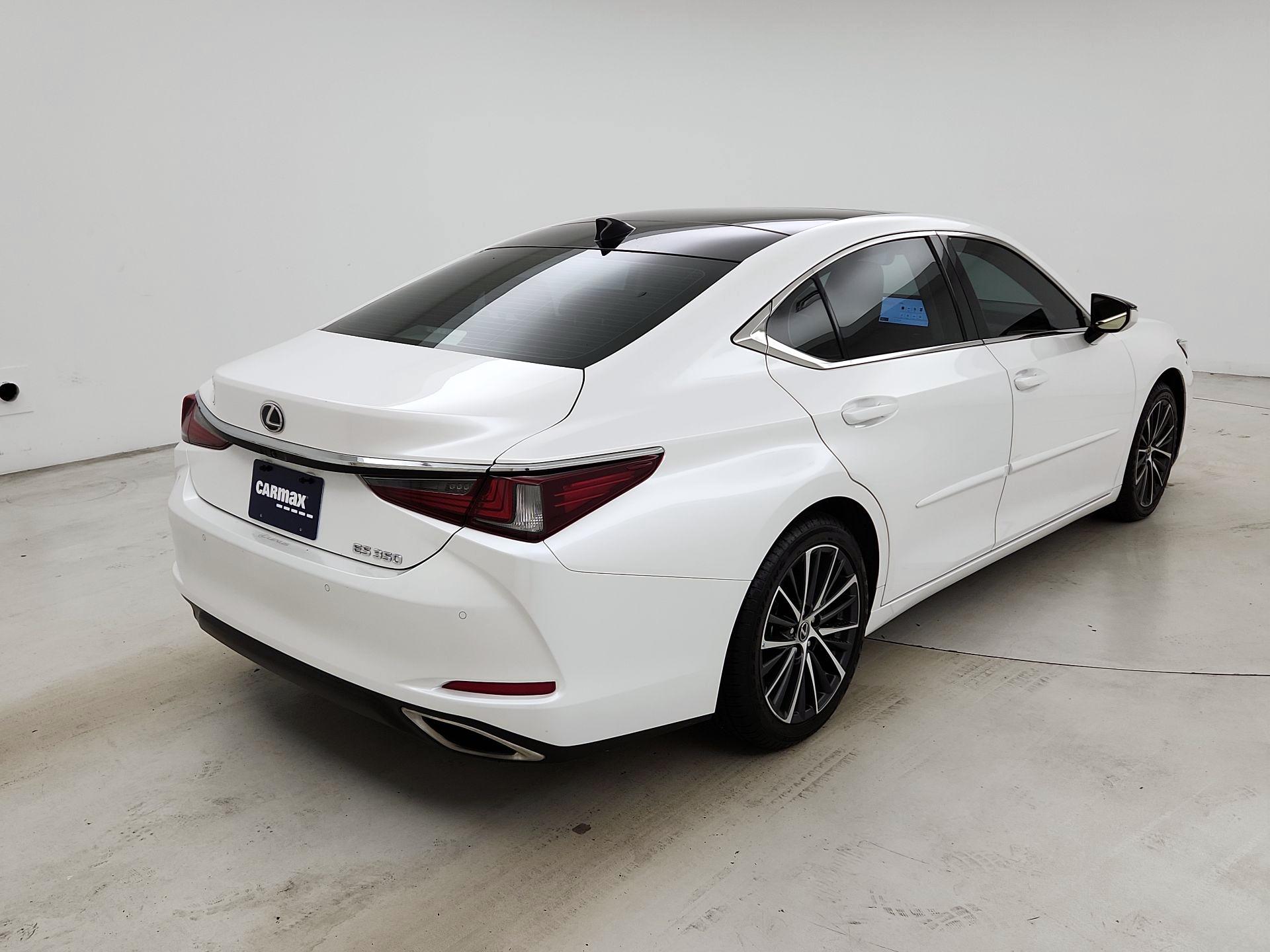 Thumbnail: 2023 Lexus ES - 5