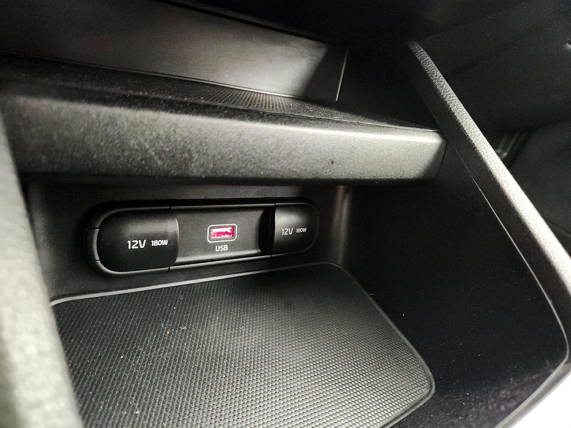 Thumbnail: 2023 Kia Forte - 16