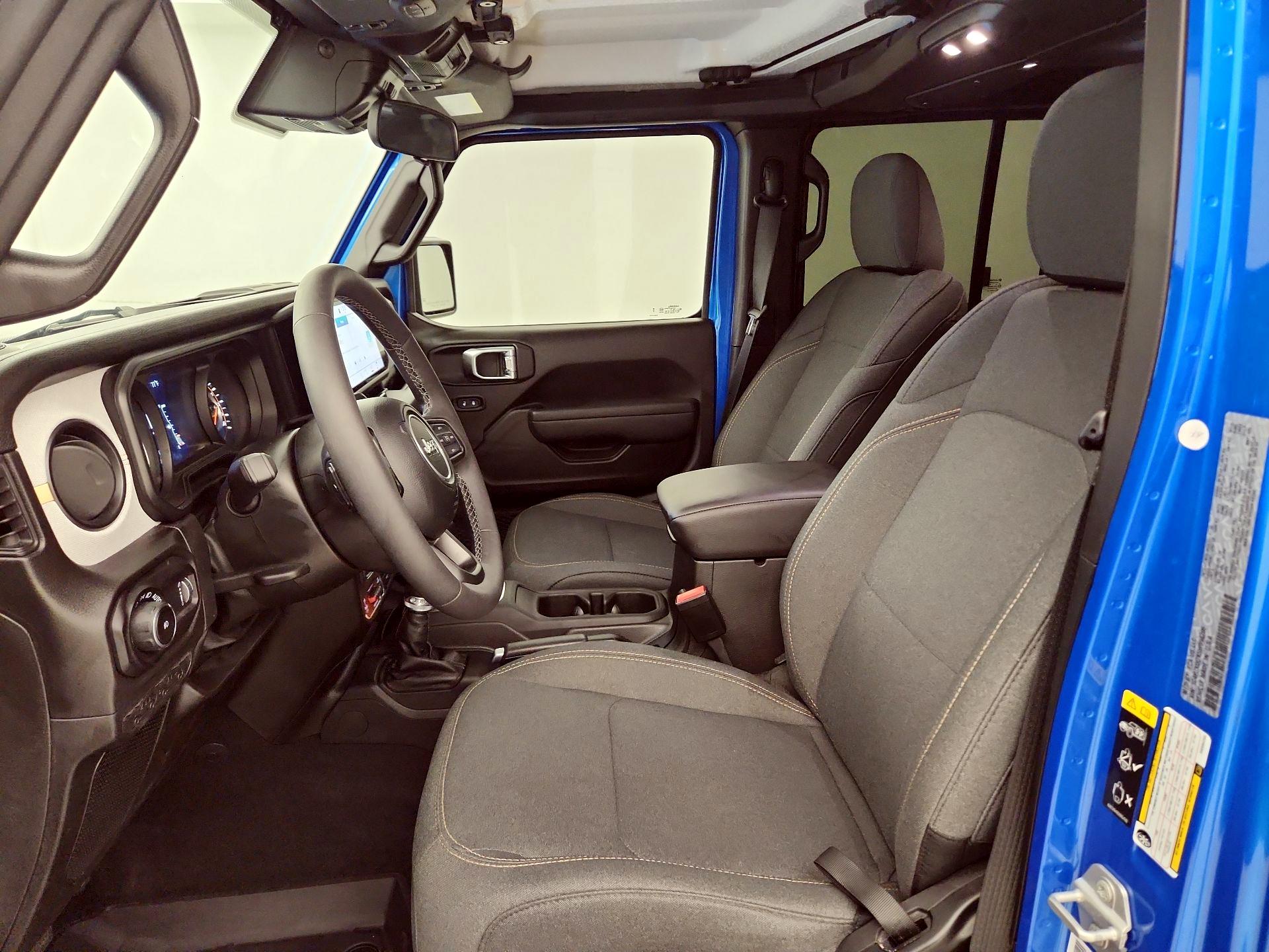 Thumbnail: 2025 Jeep Wrangler - 9