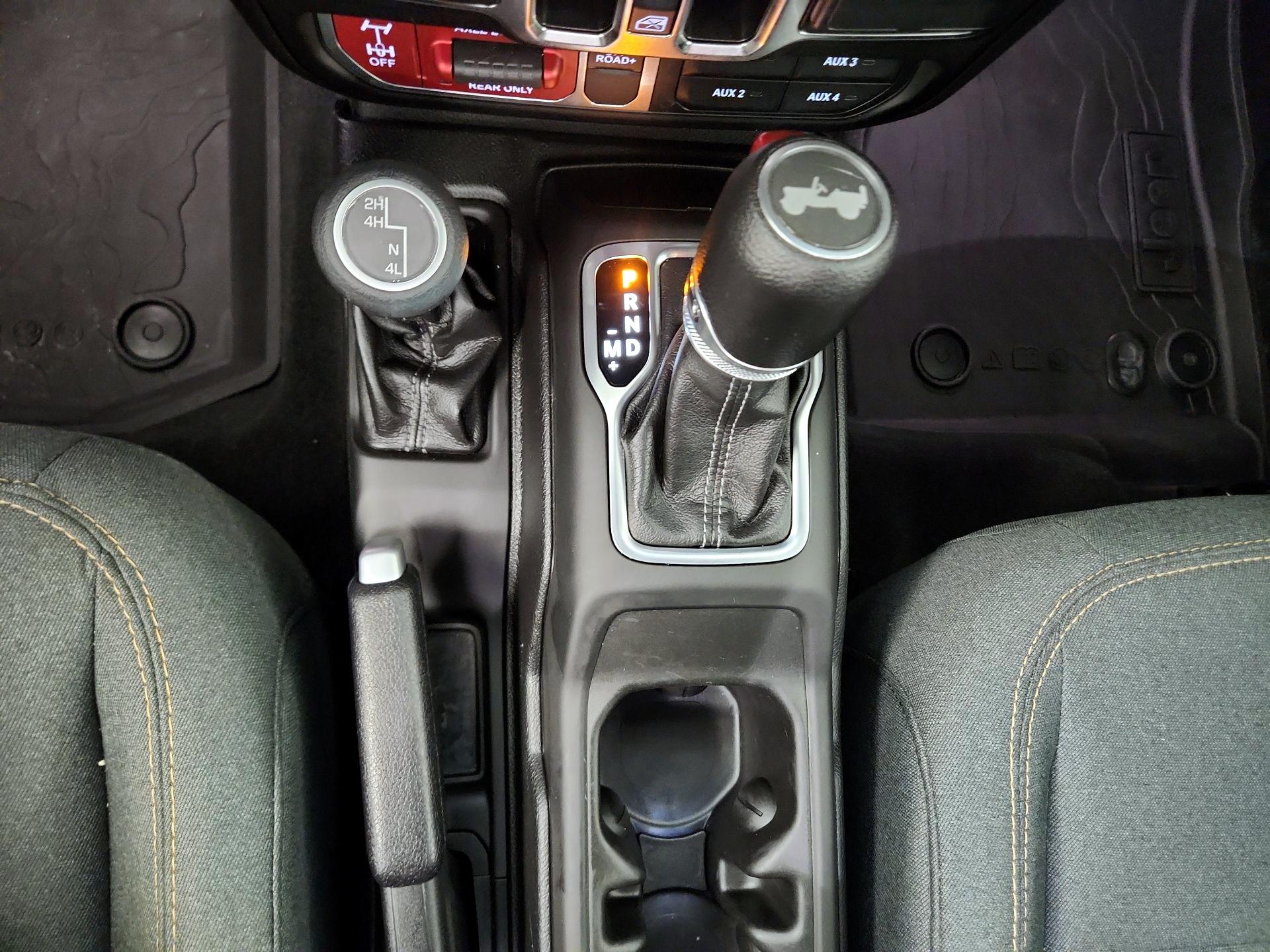 Thumbnail: 2025 Jeep Wrangler - 15