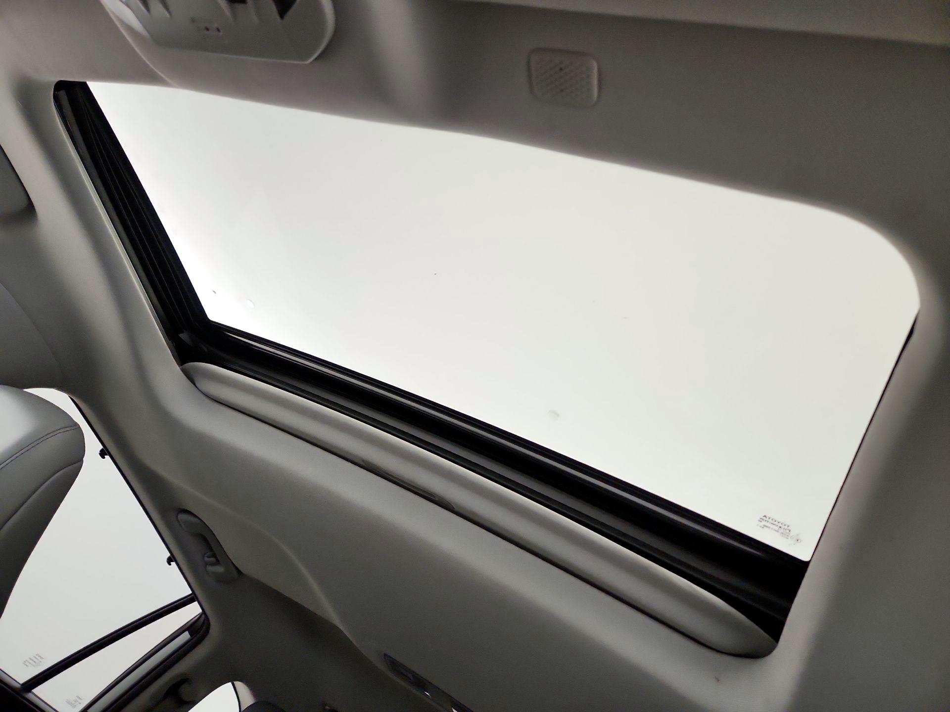 Thumbnail: 2021 Toyota Highlander - 18