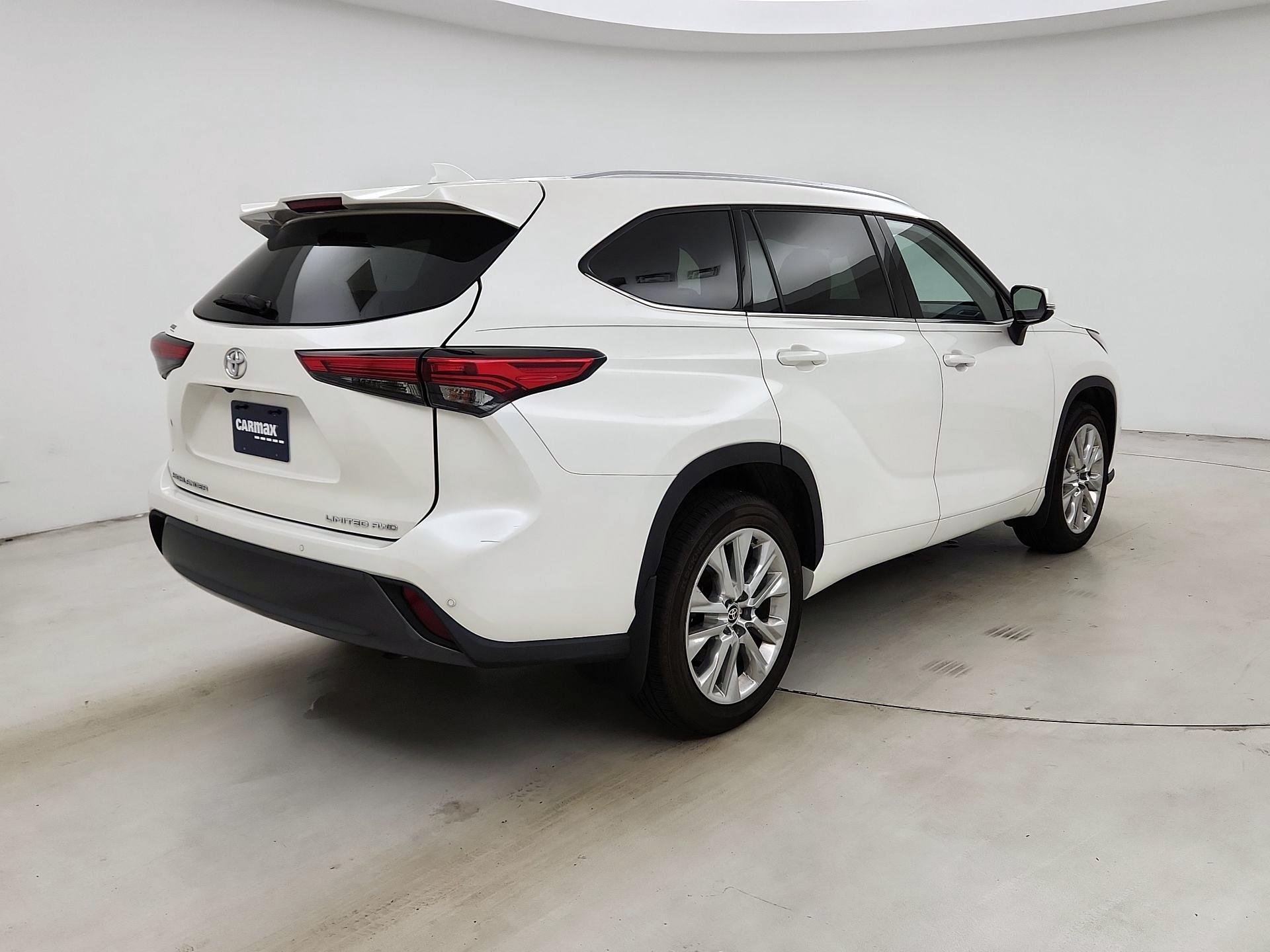 Thumbnail: 2021 Toyota Highlander - 5