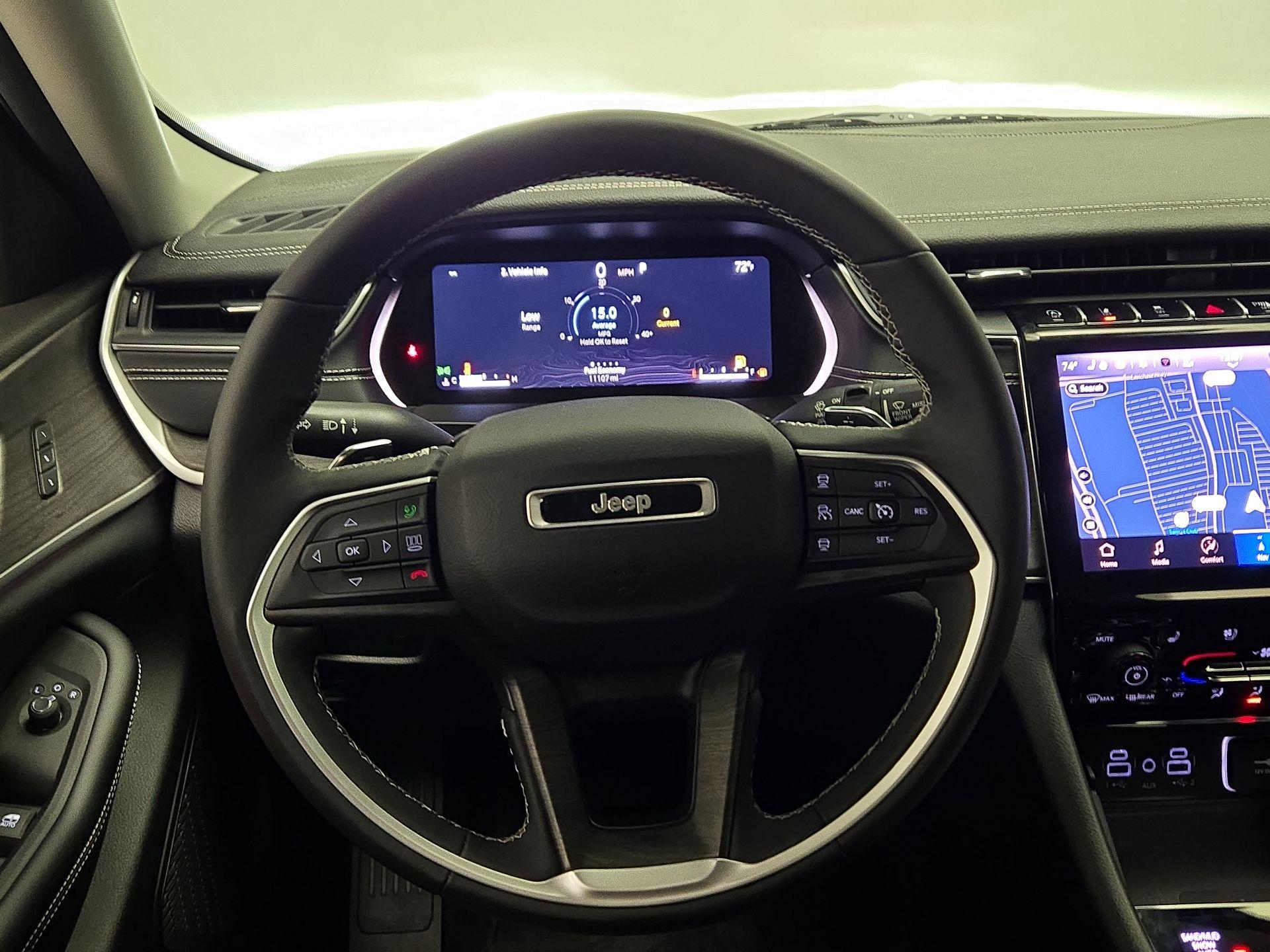 Thumbnail: 2023 Jeep Grand Cherokee - 10
