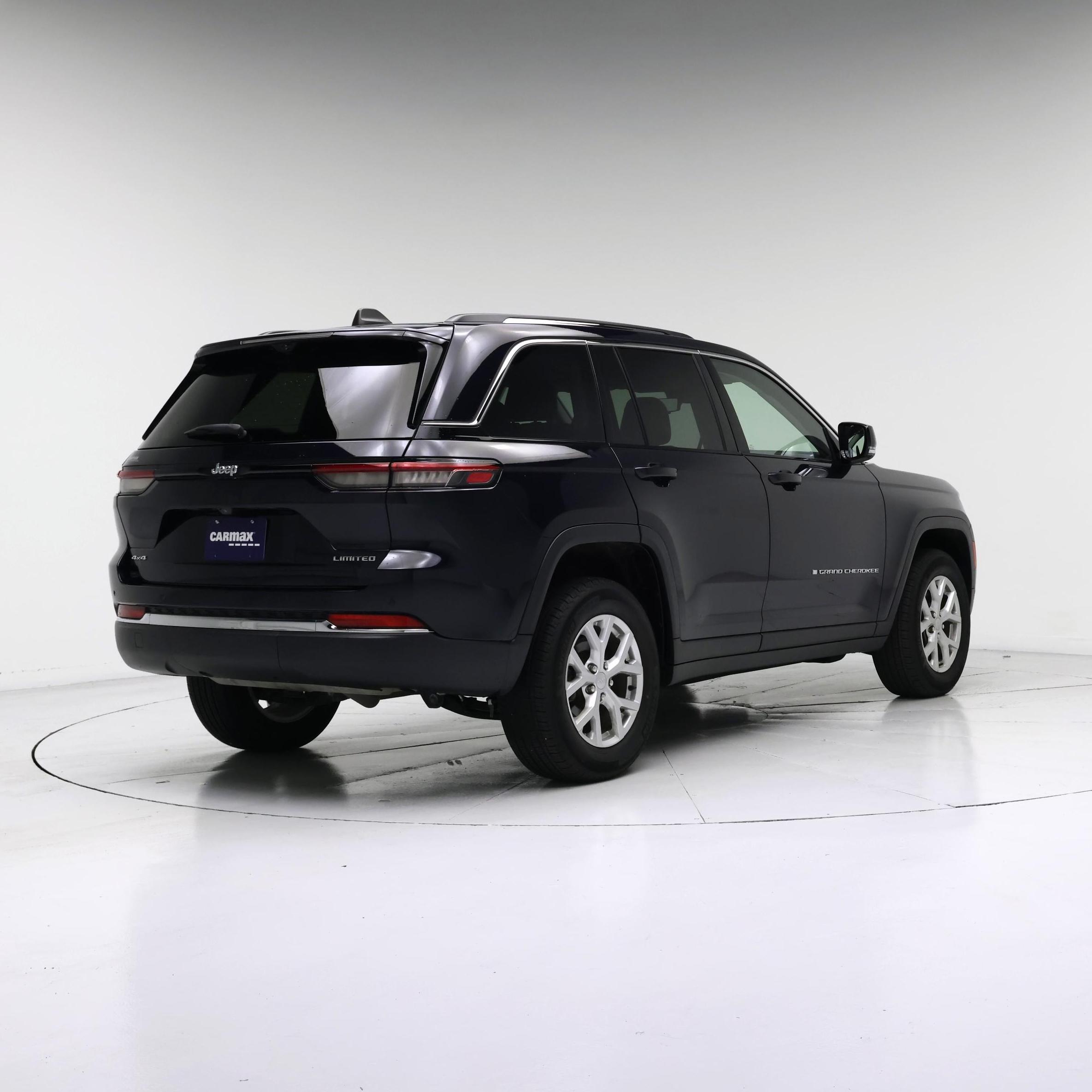 Thumbnail: 2023 Jeep Grand Cherokee - 8