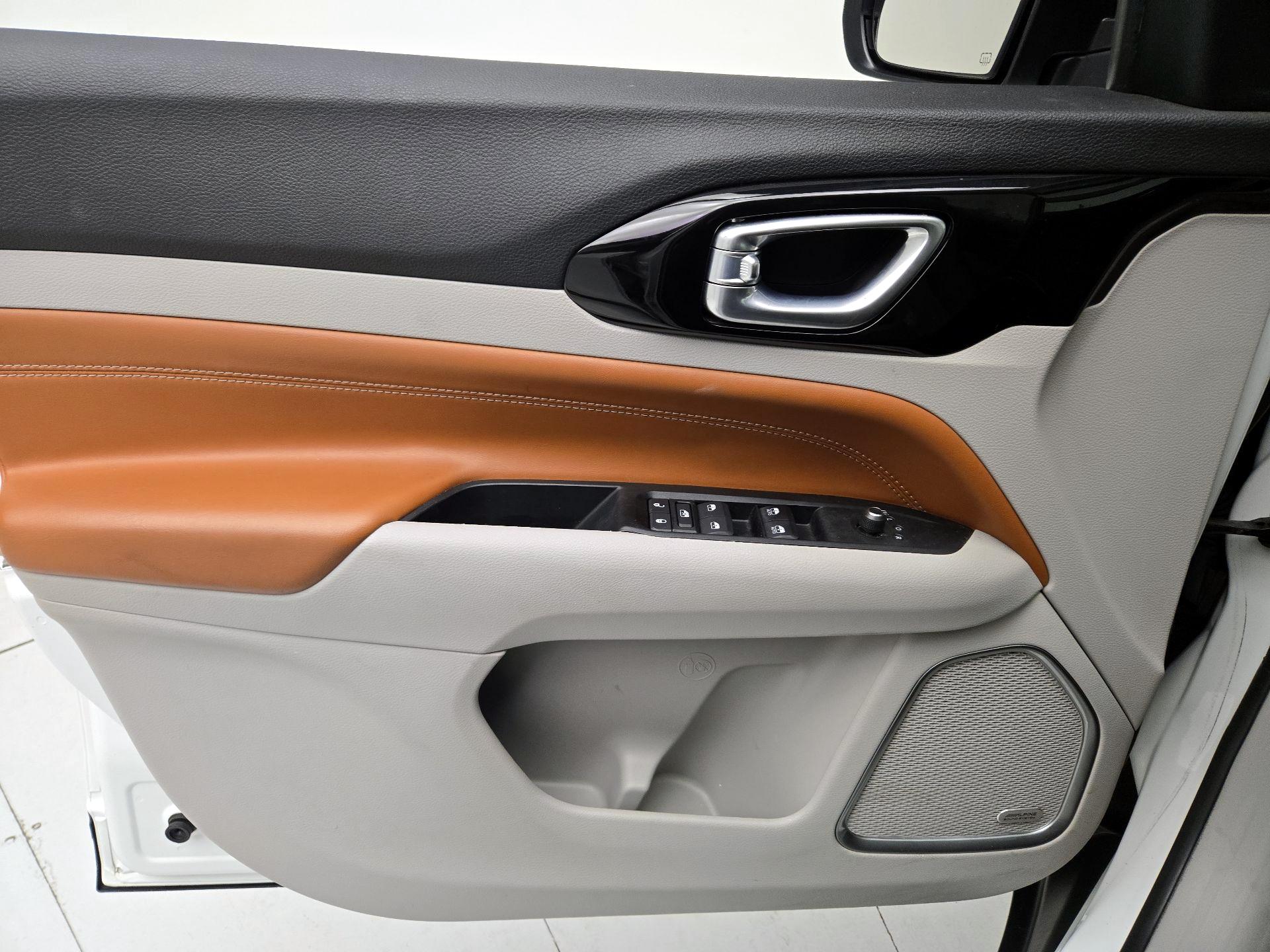 Thumbnail: 2022 Jeep Compass - 12