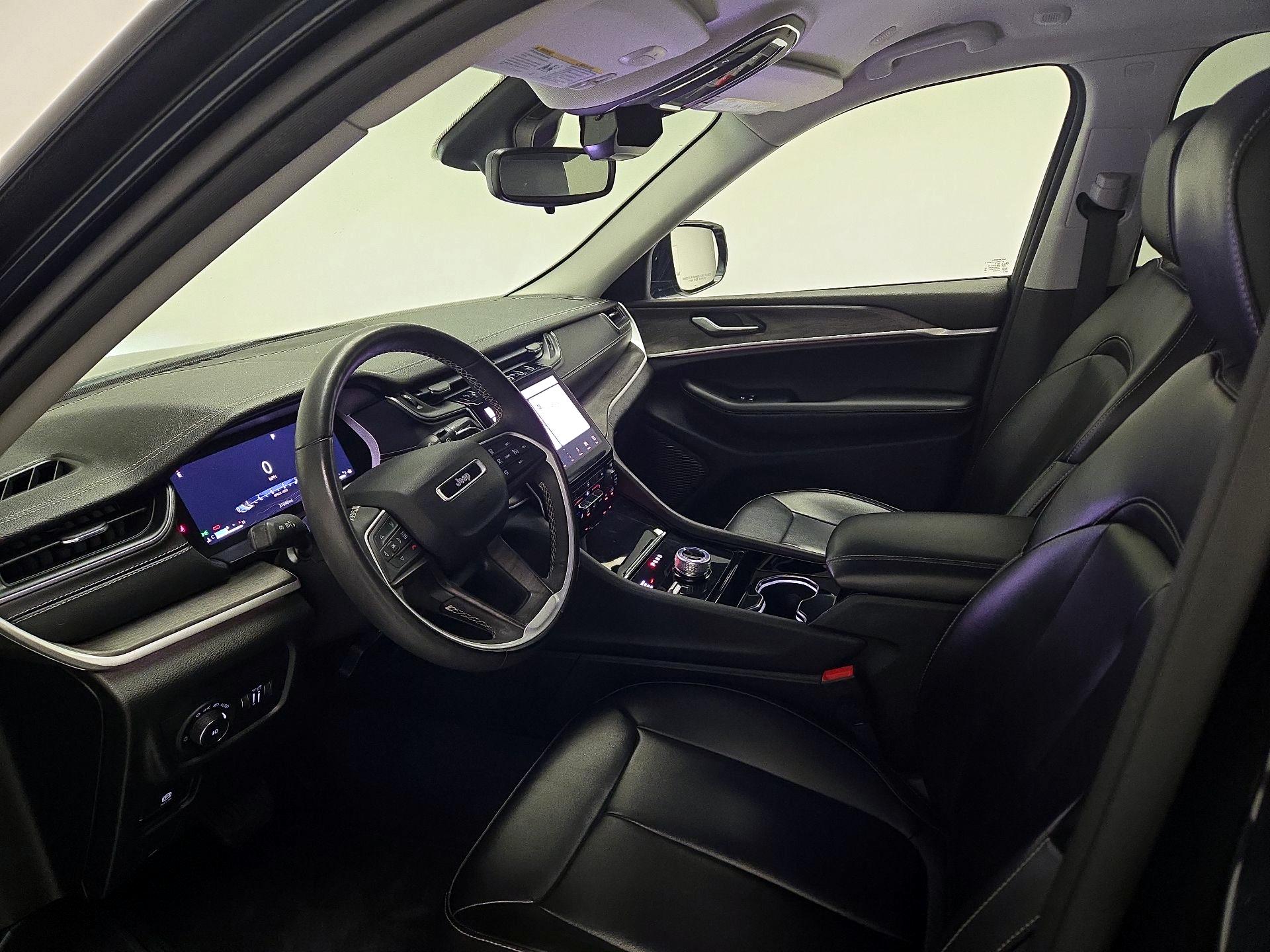 Thumbnail: 2023 Jeep Grand Cherokee - 11