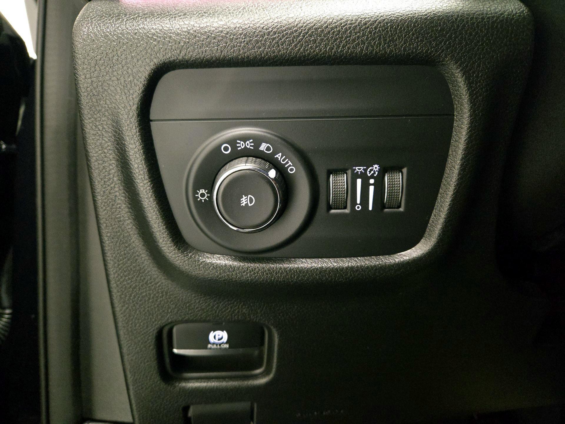 Thumbnail: 2023 Jeep Grand Cherokee - 13