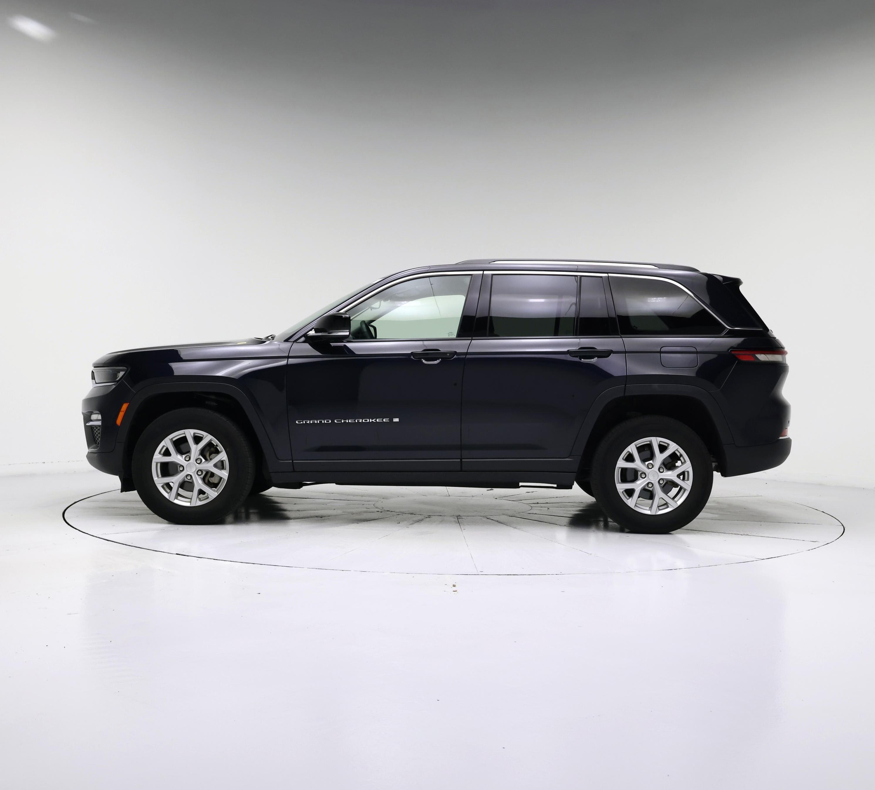 Thumbnail: 2023 Jeep Grand Cherokee - 3