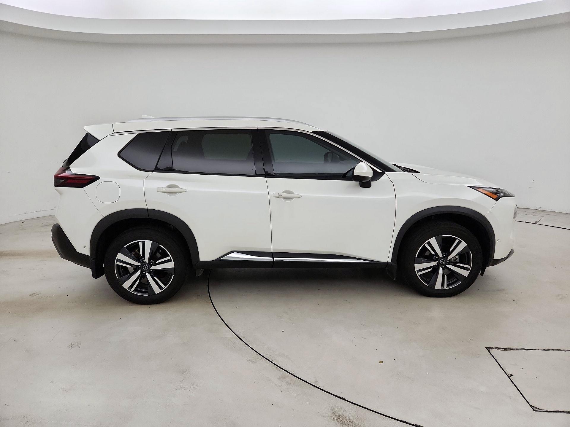 Thumbnail: 2023 Nissan Rogue - 4