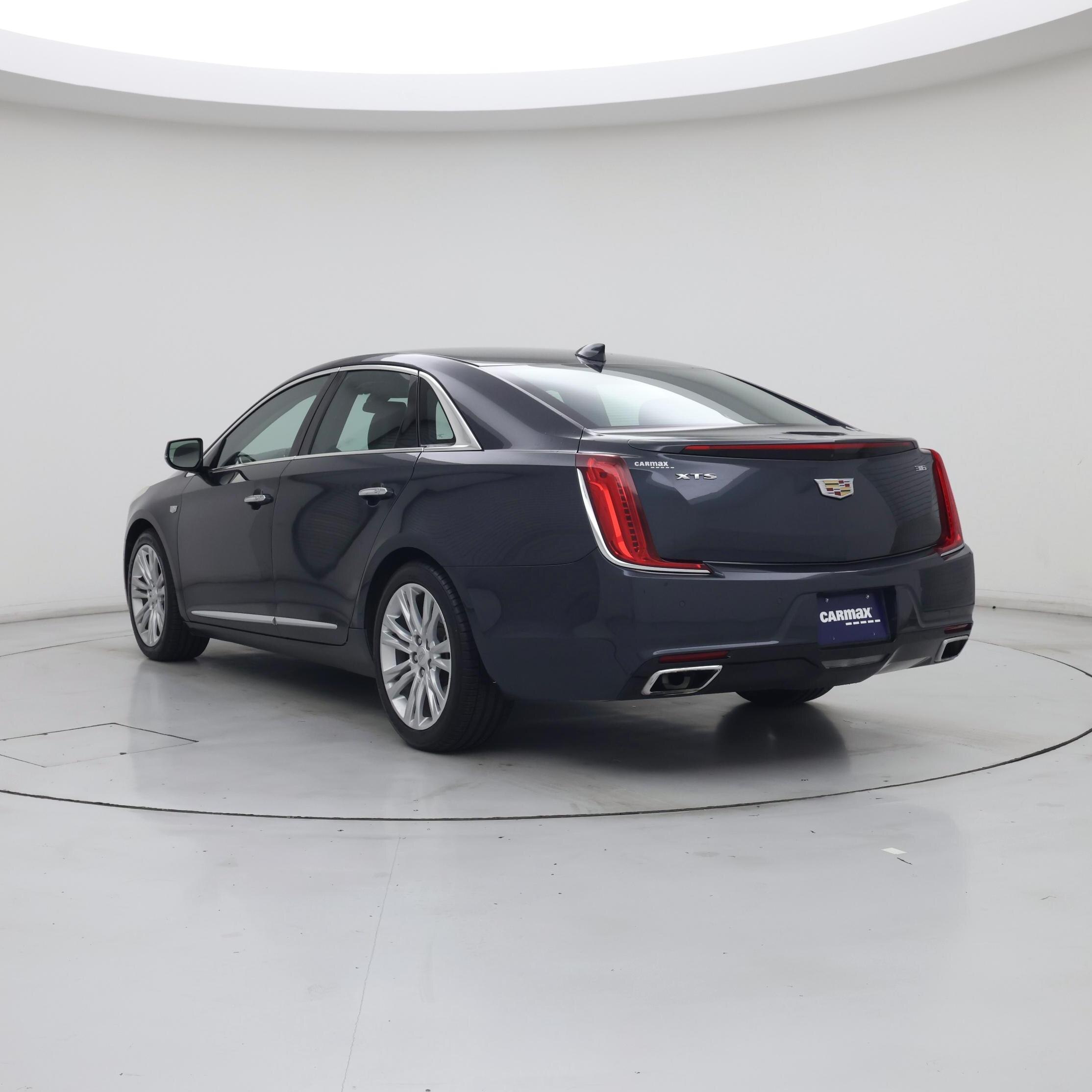 Thumbnail: 2019 Cadillac XTS - 2
