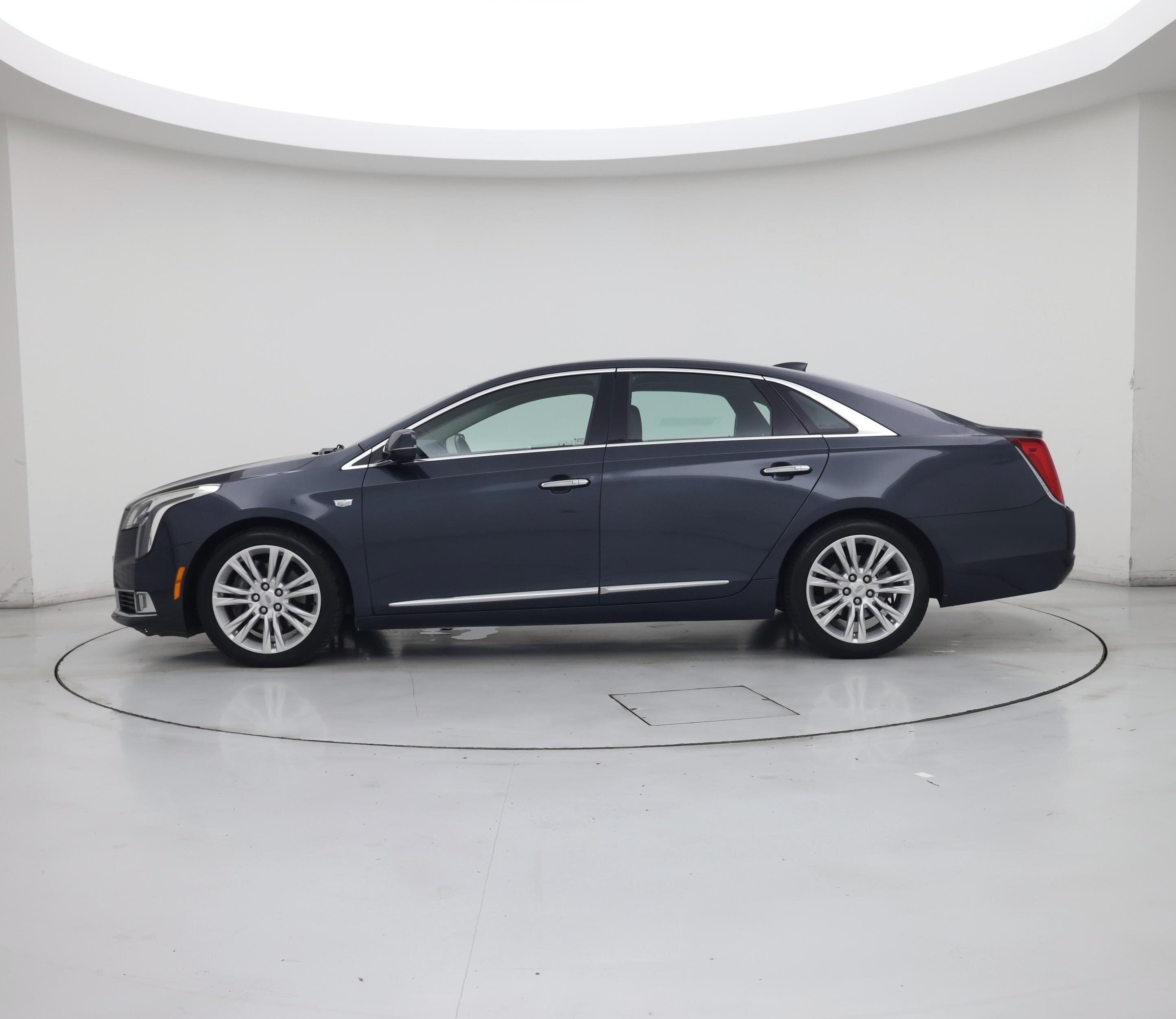 Thumbnail: 2019 Cadillac XTS - 3