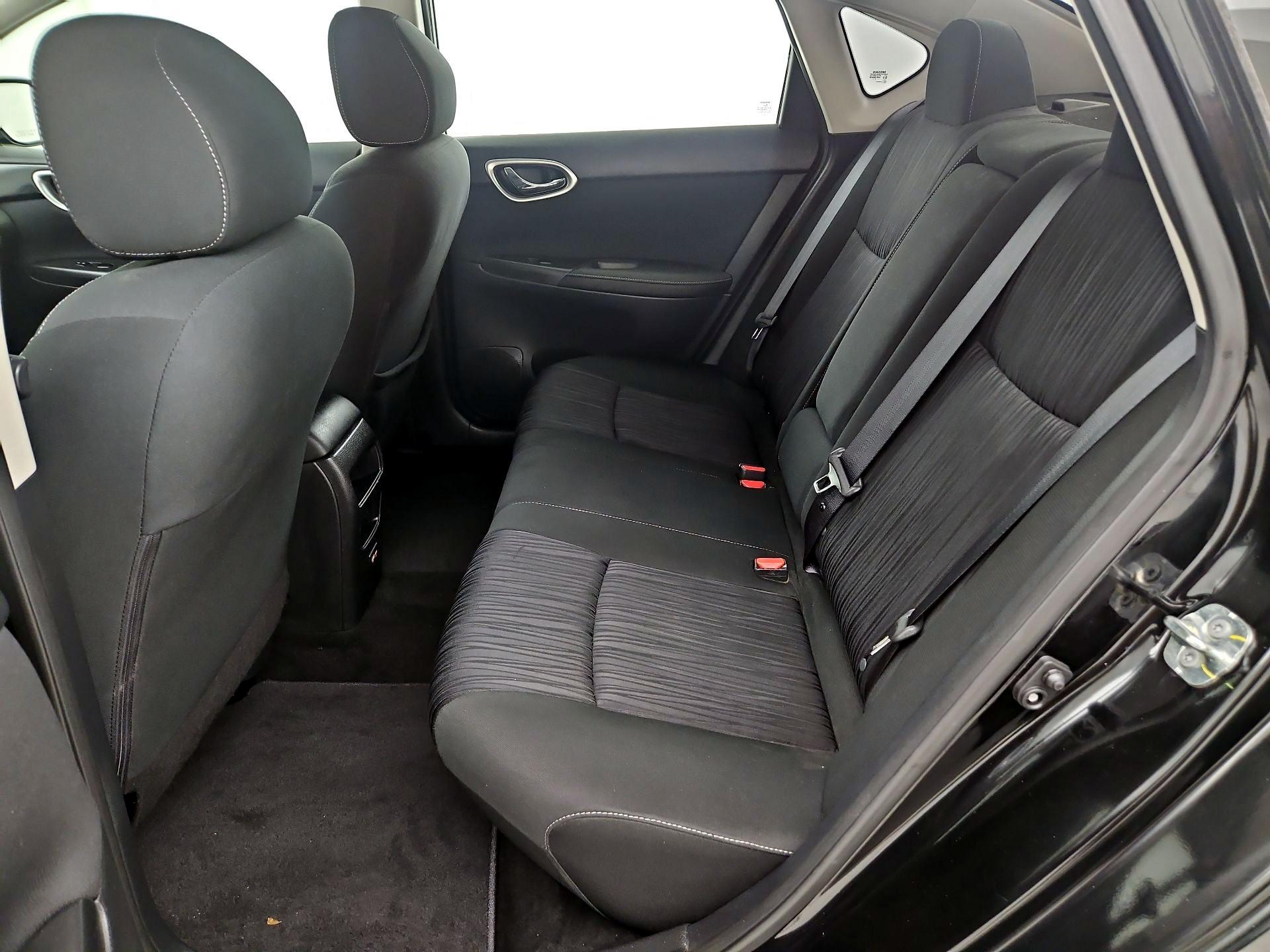 Thumbnail: 2019 Nissan Sentra - 17
