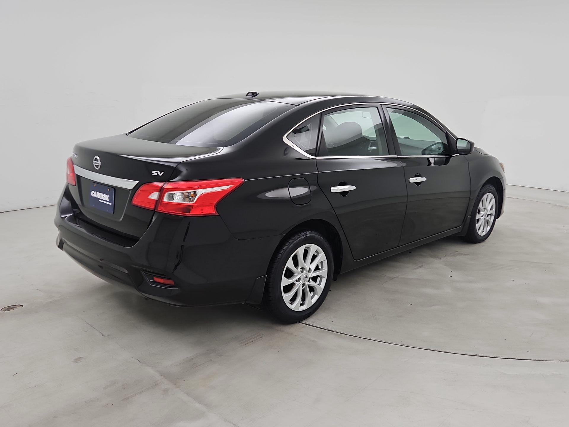 Thumbnail: 2019 Nissan Sentra - 5