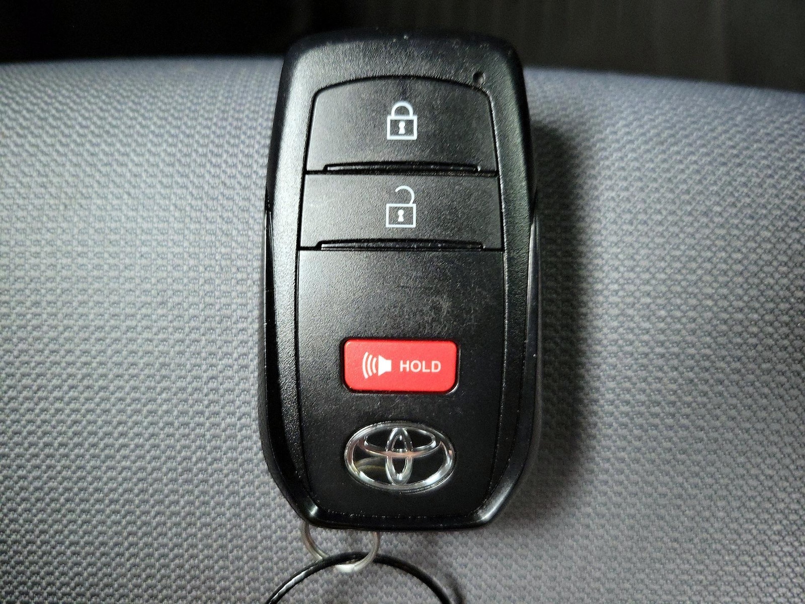 2024 Toyota Corolla Cross S - Photo 23