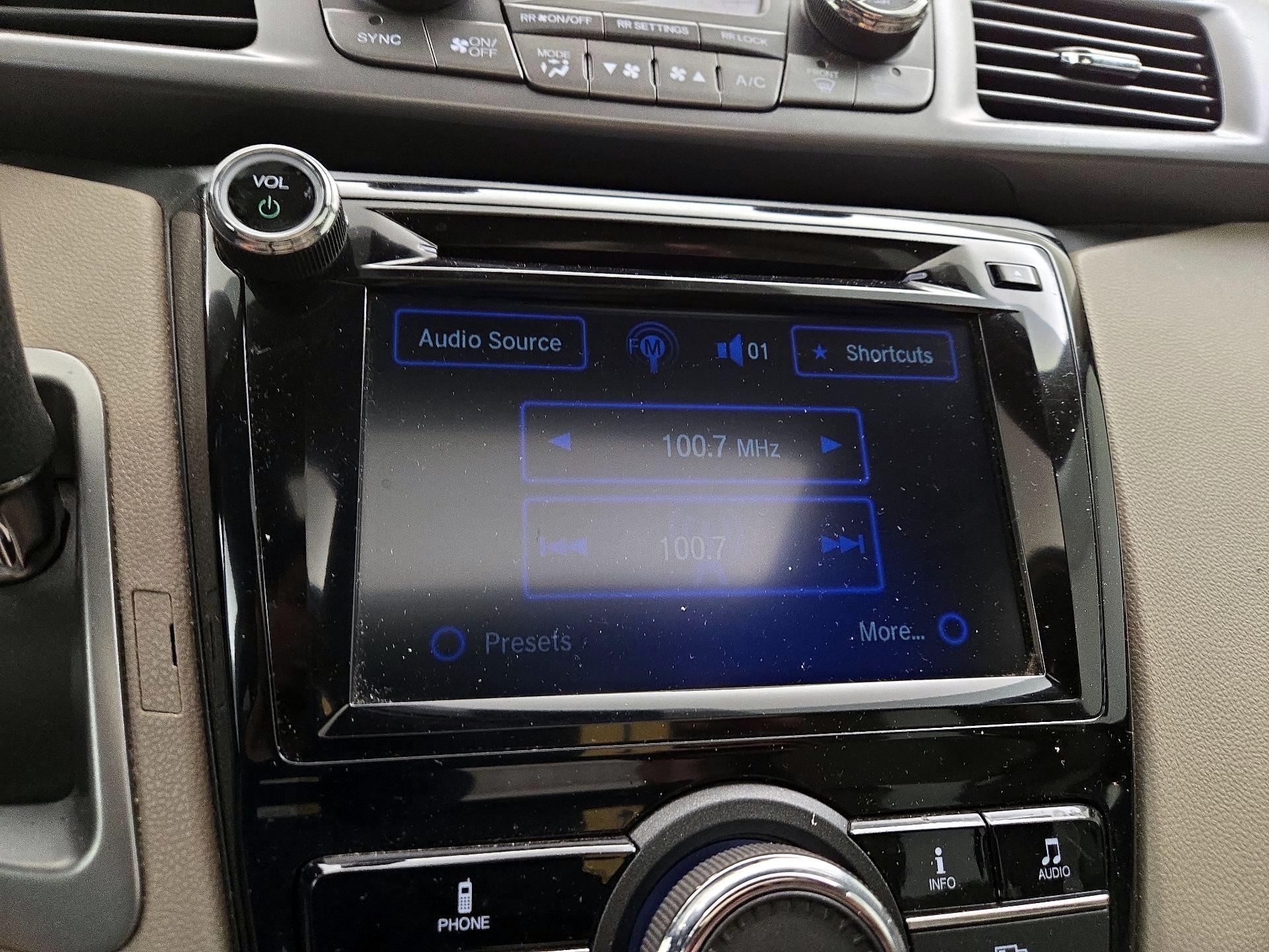 Thumbnail: 2015 Honda Odyssey - 15
