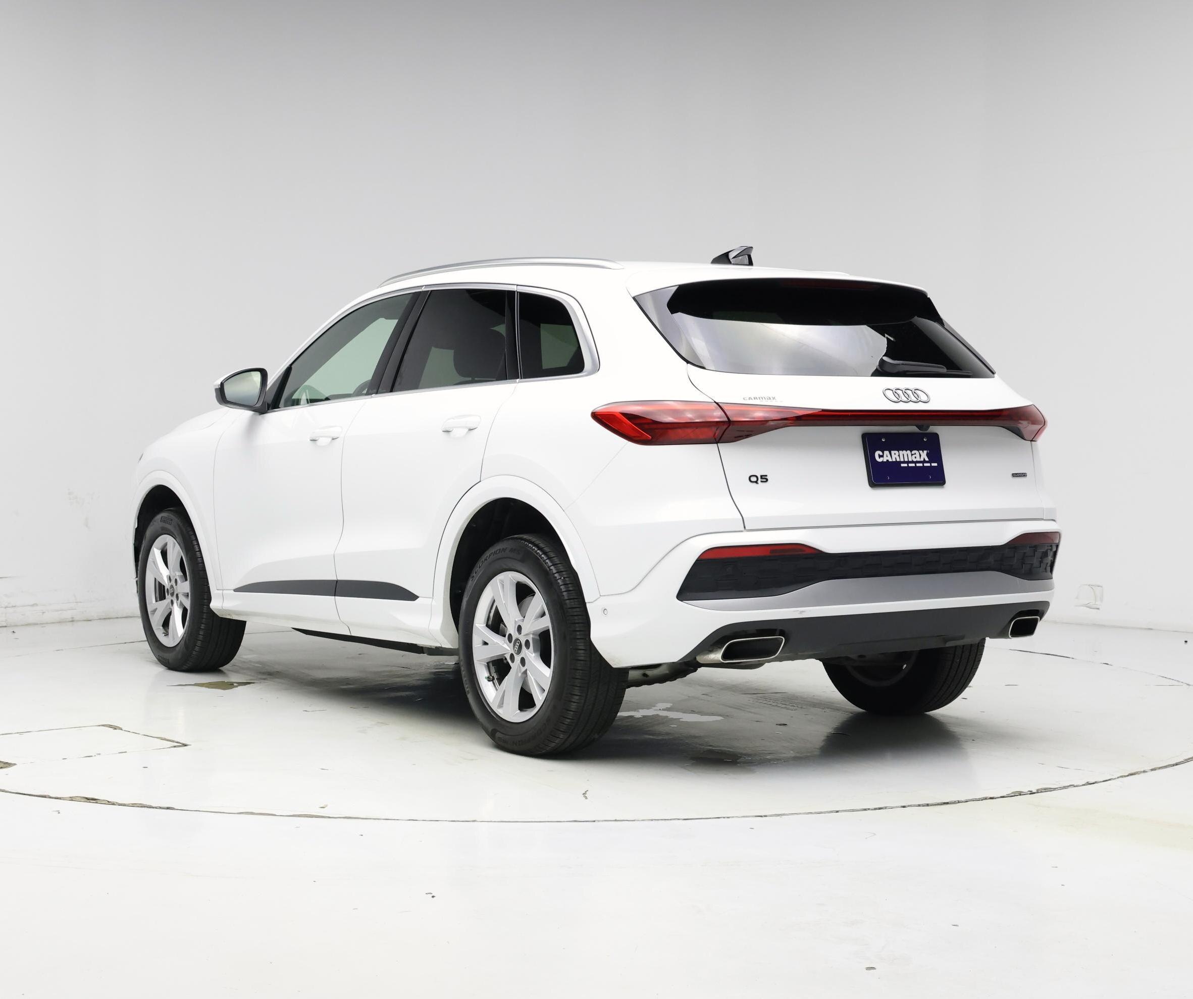 Thumbnail: 2025 Audi Q5 - 2