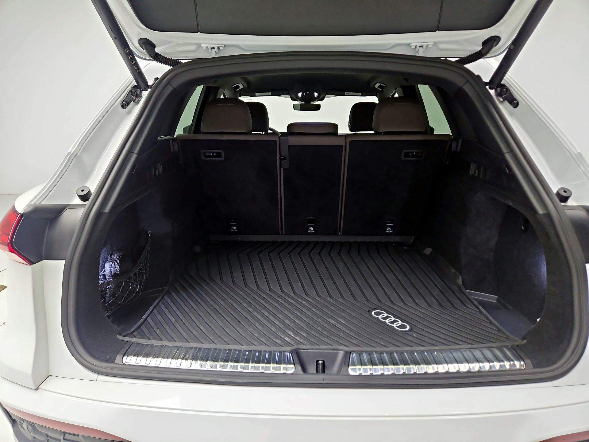 Thumbnail: 2025 Audi Q5 - 20