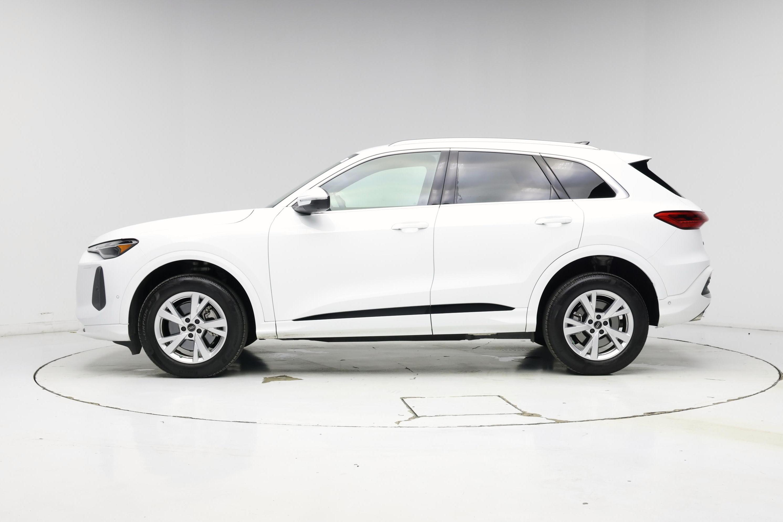 Thumbnail: 2025 Audi Q5 - 3