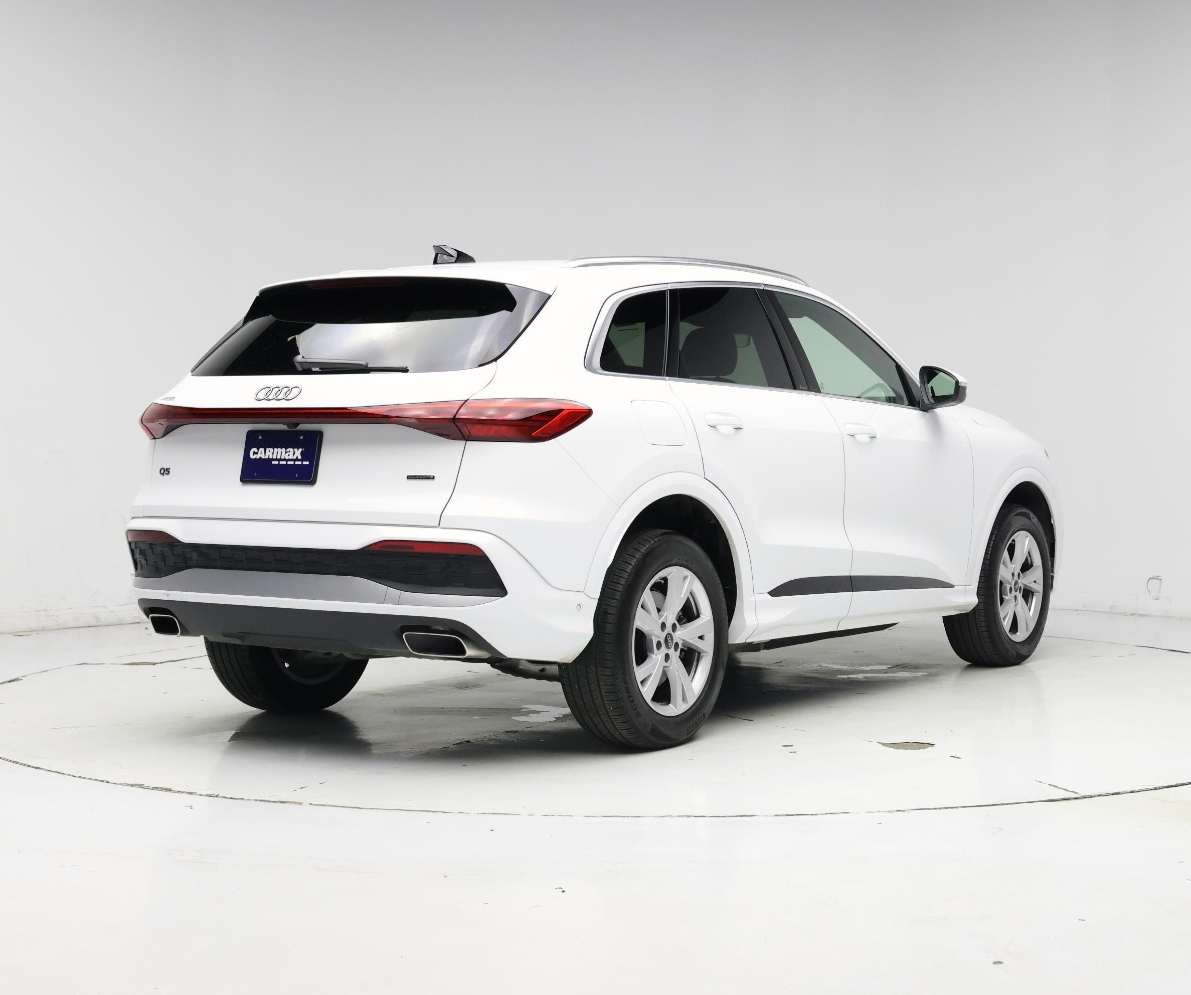 Thumbnail: 2025 Audi Q5 - 8