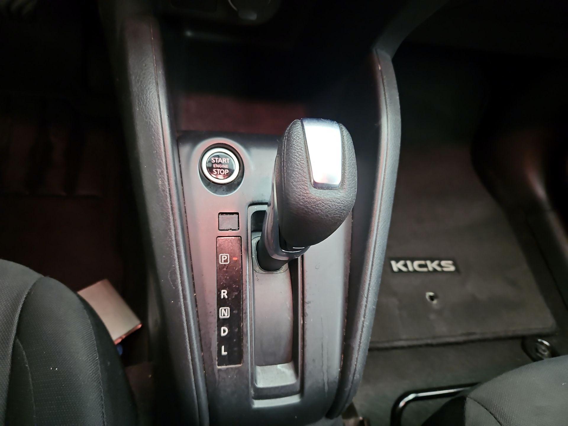 Thumbnail: 2023 Nissan Kicks - 17