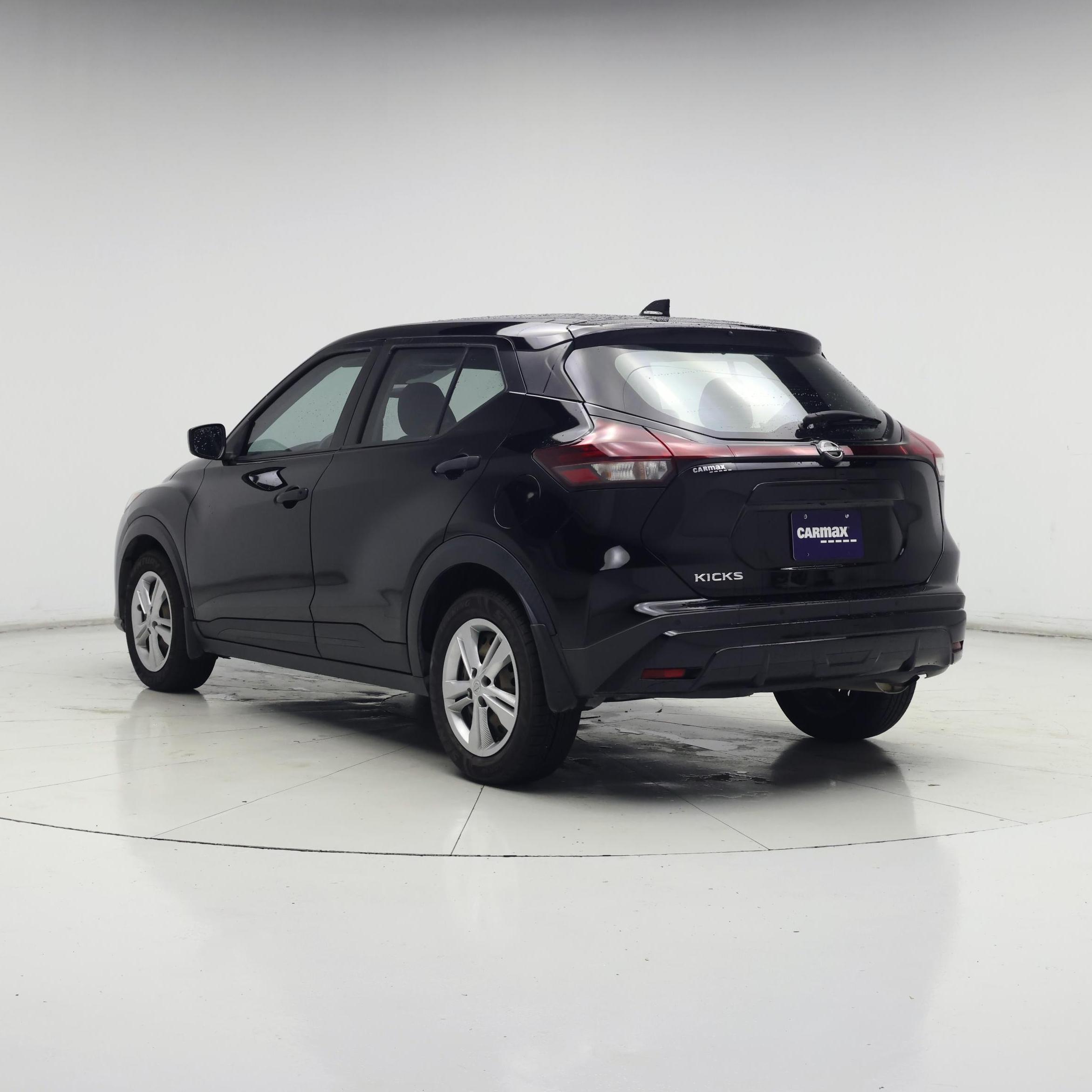 Thumbnail: 2023 Nissan Kicks - 2