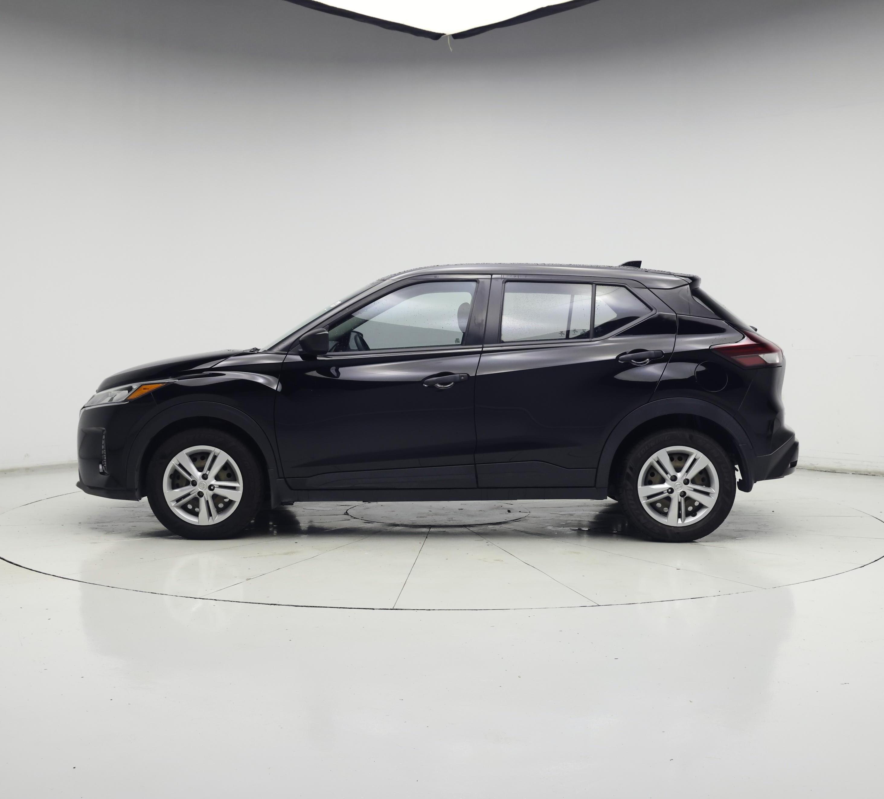 Thumbnail: 2023 Nissan Kicks - 3