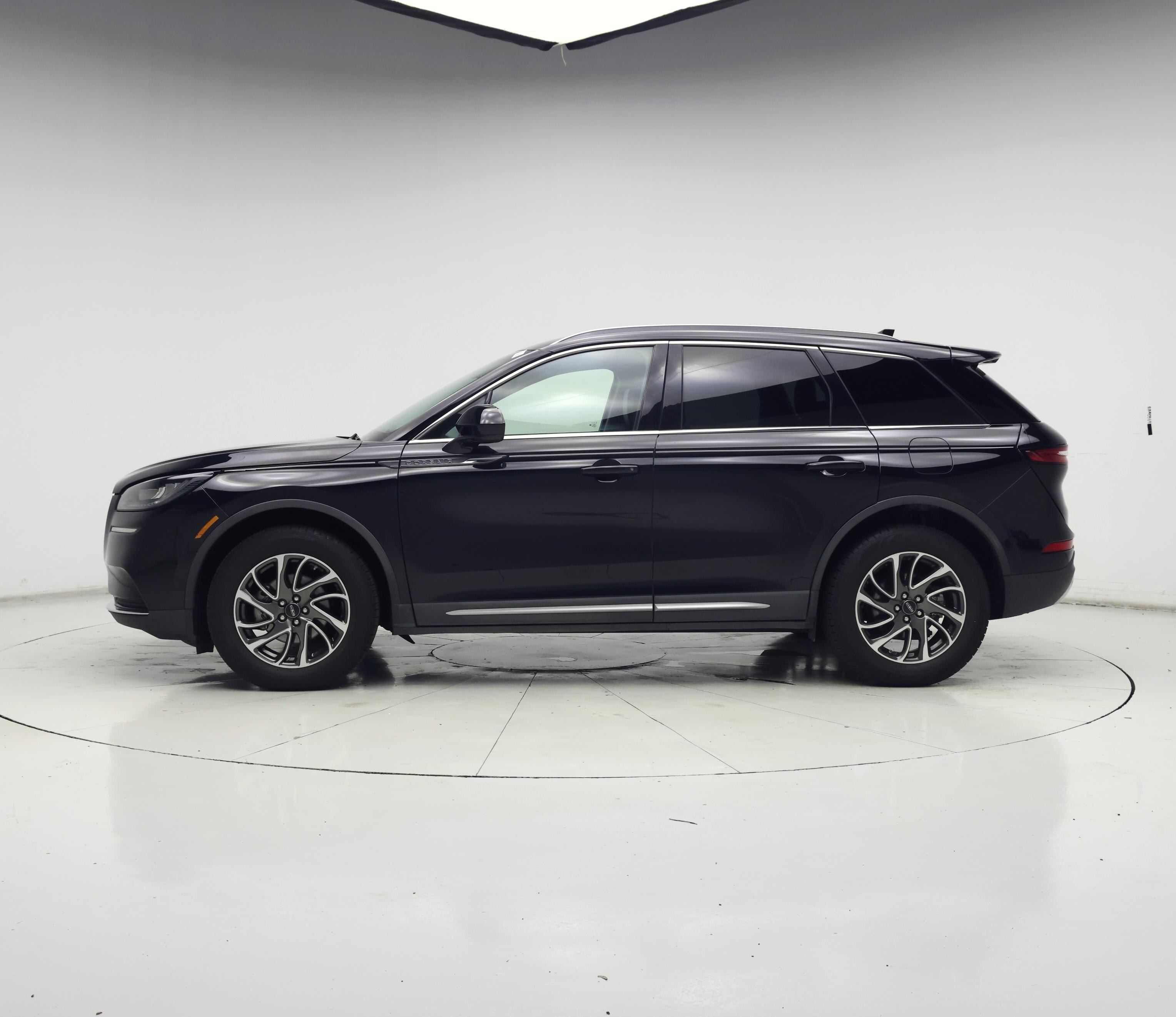 Thumbnail: 2020 Lincoln Corsair - 3