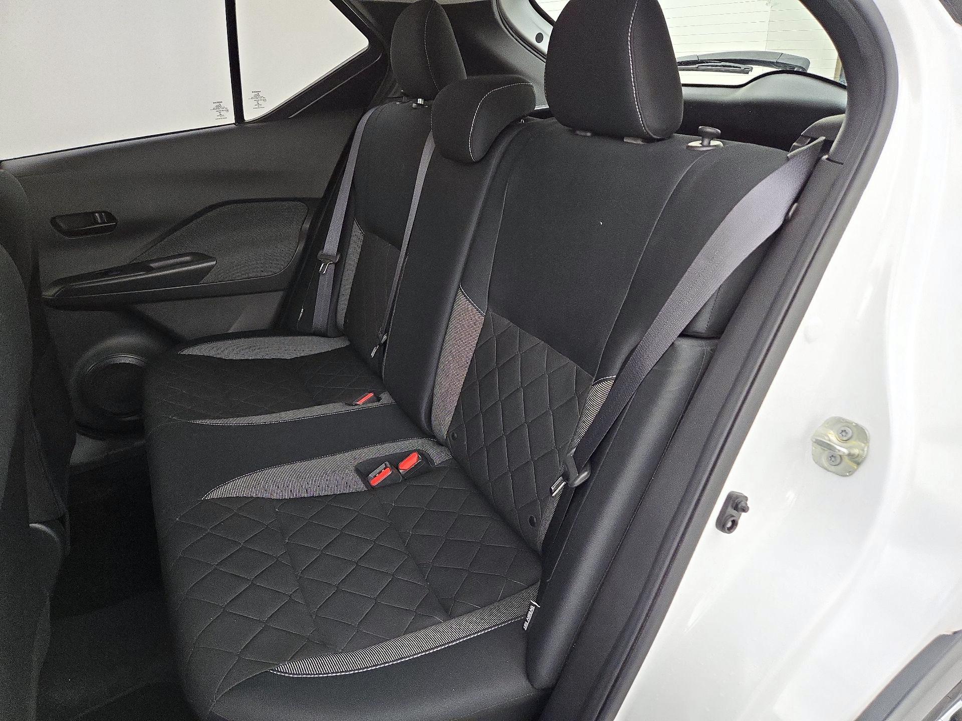 Thumbnail: 2020 Nissan Kicks - 19