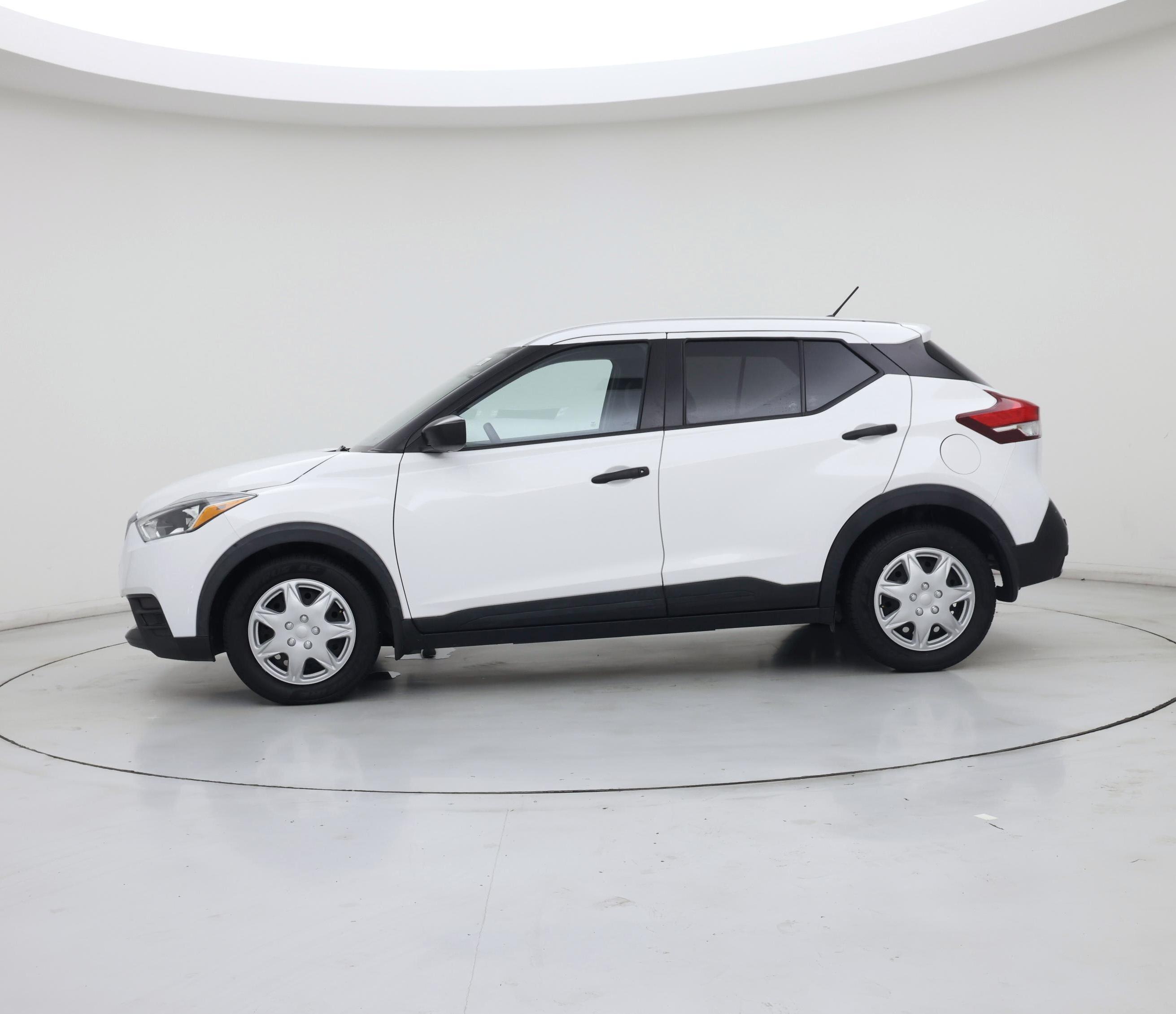Thumbnail: 2020 Nissan Kicks - 3