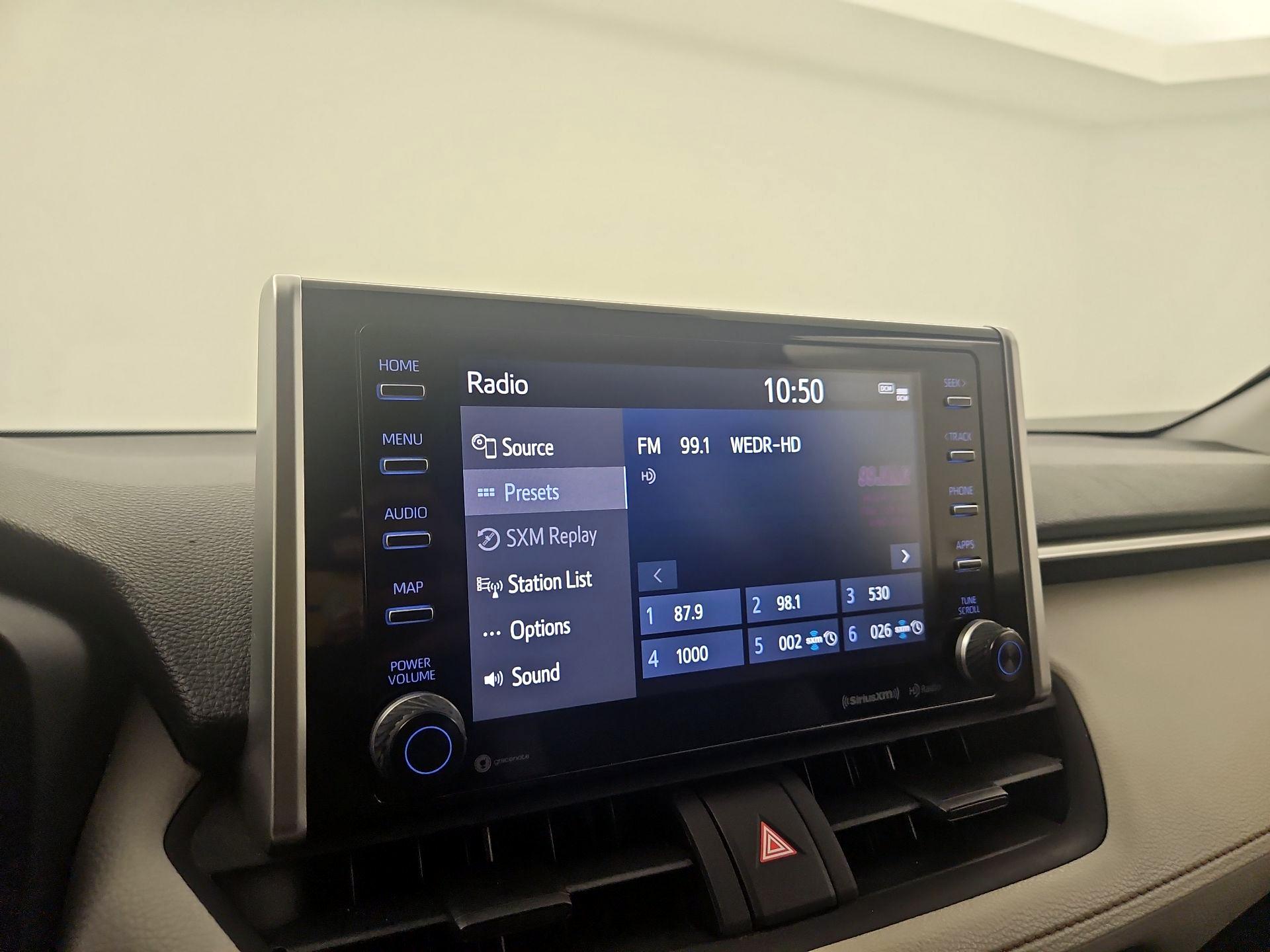 Thumbnail: 2020 Toyota RAV4 - 13