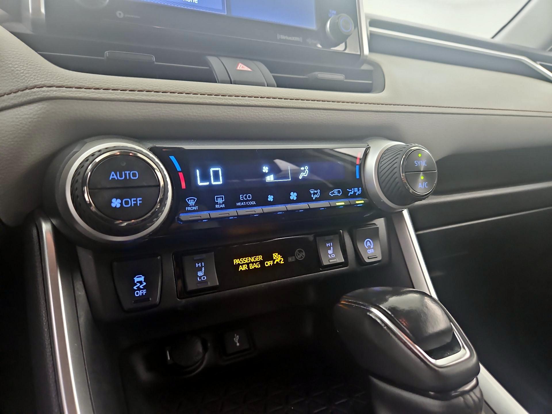 Thumbnail: 2020 Toyota RAV4 - 14